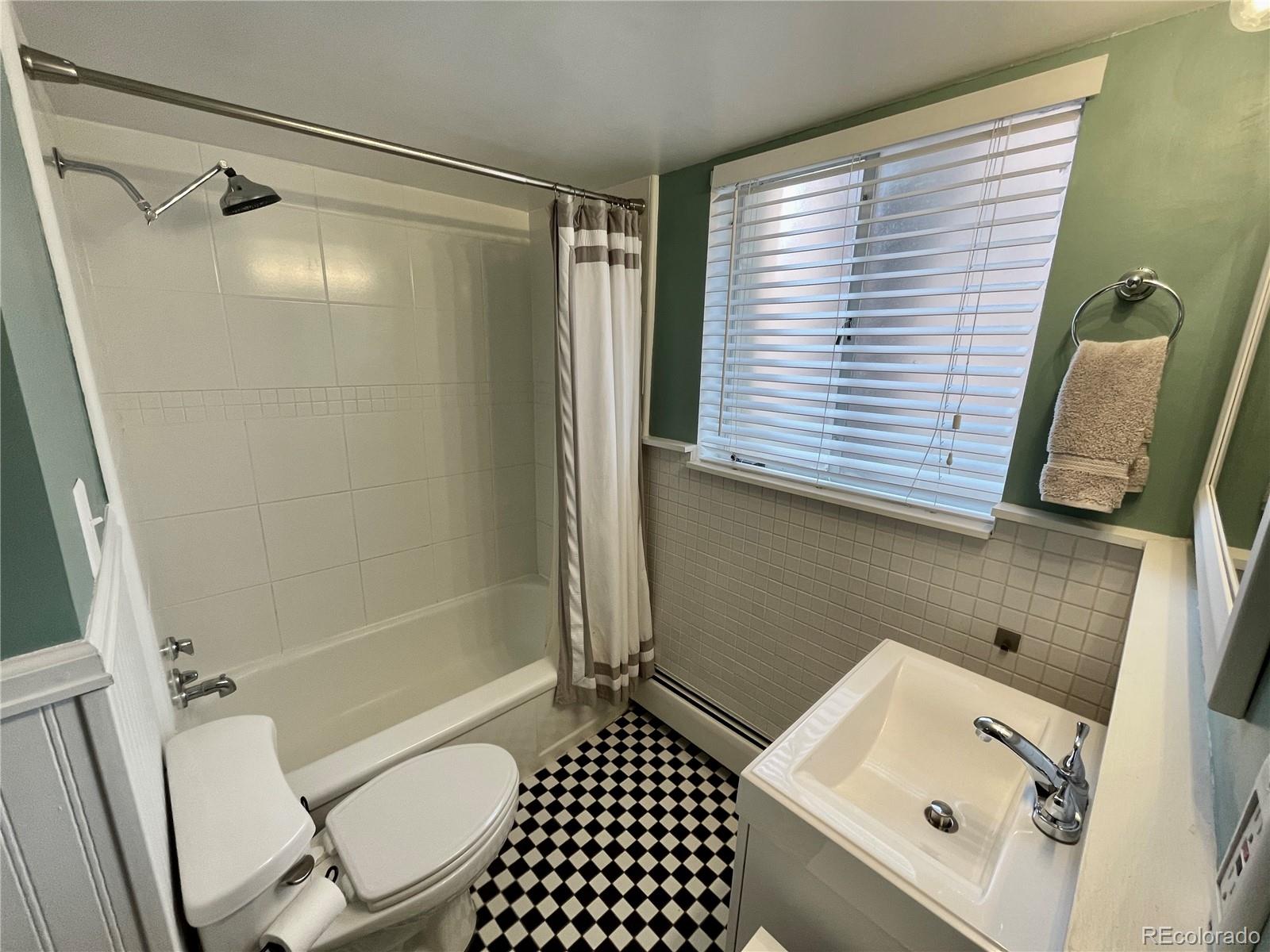 1375 N Williams Street Unit: 101