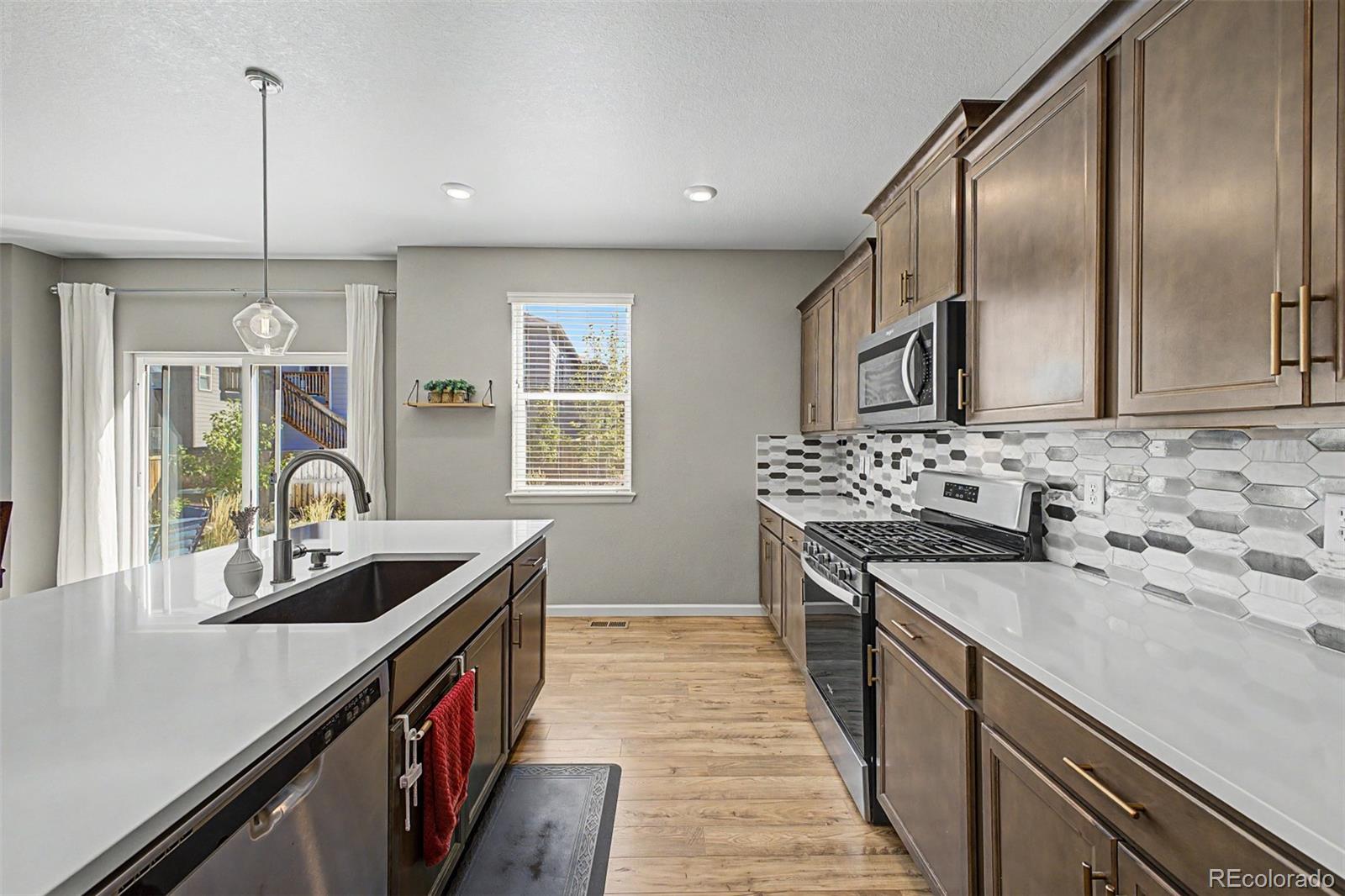 13994 Shasta Daisy Street