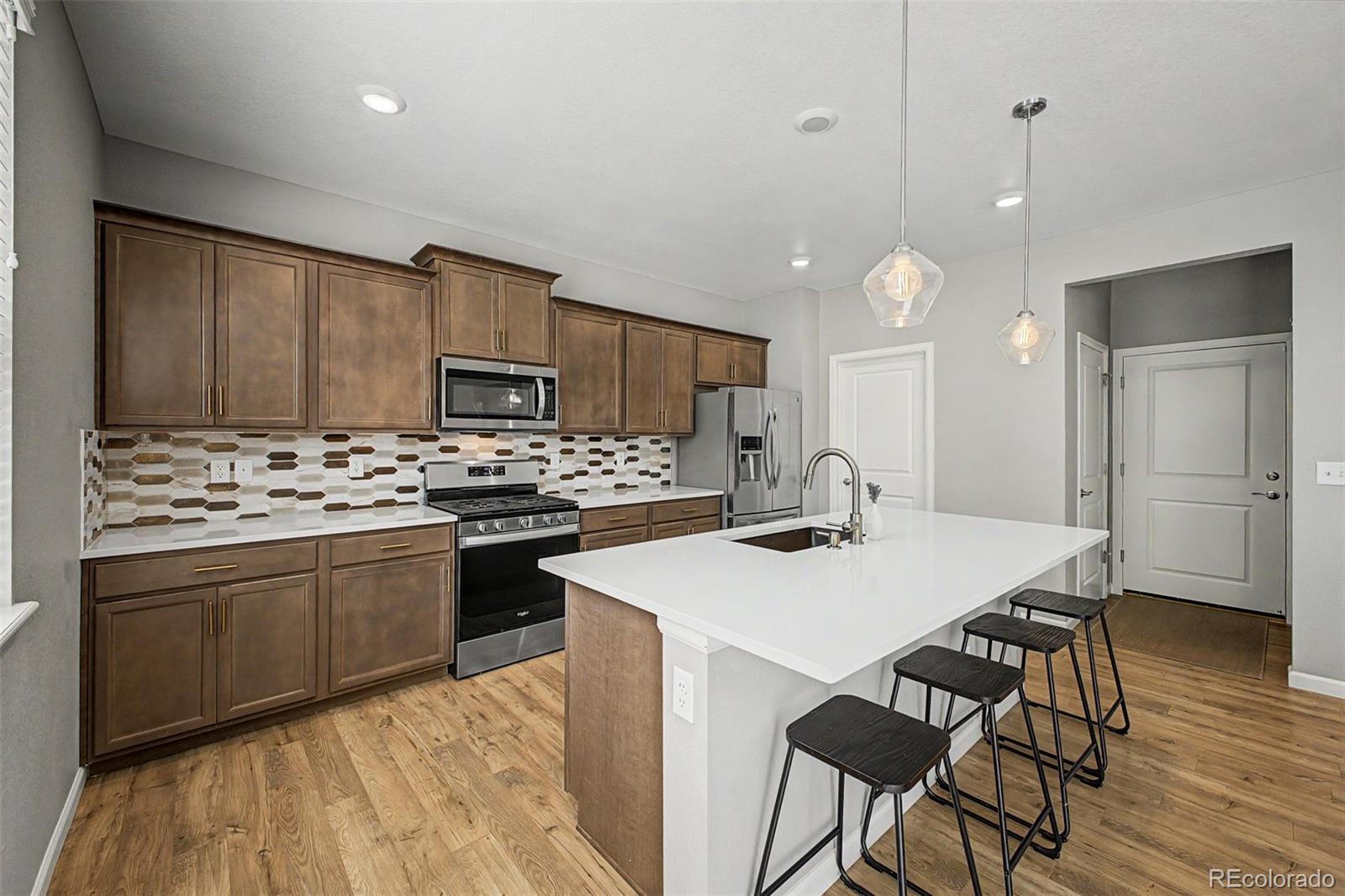 13994 Shasta Daisy Street