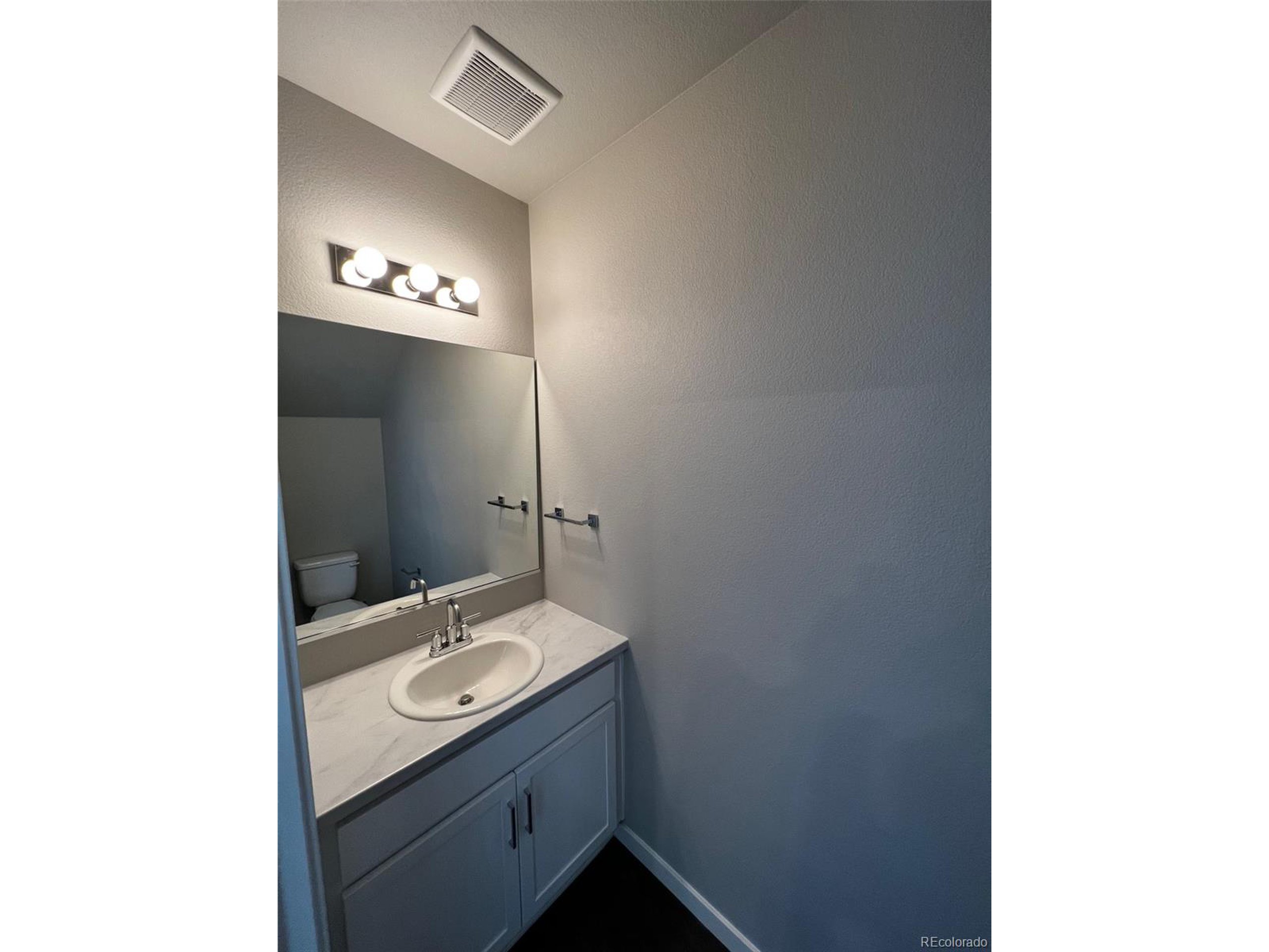 1353 Reynolds St Unit: 8C