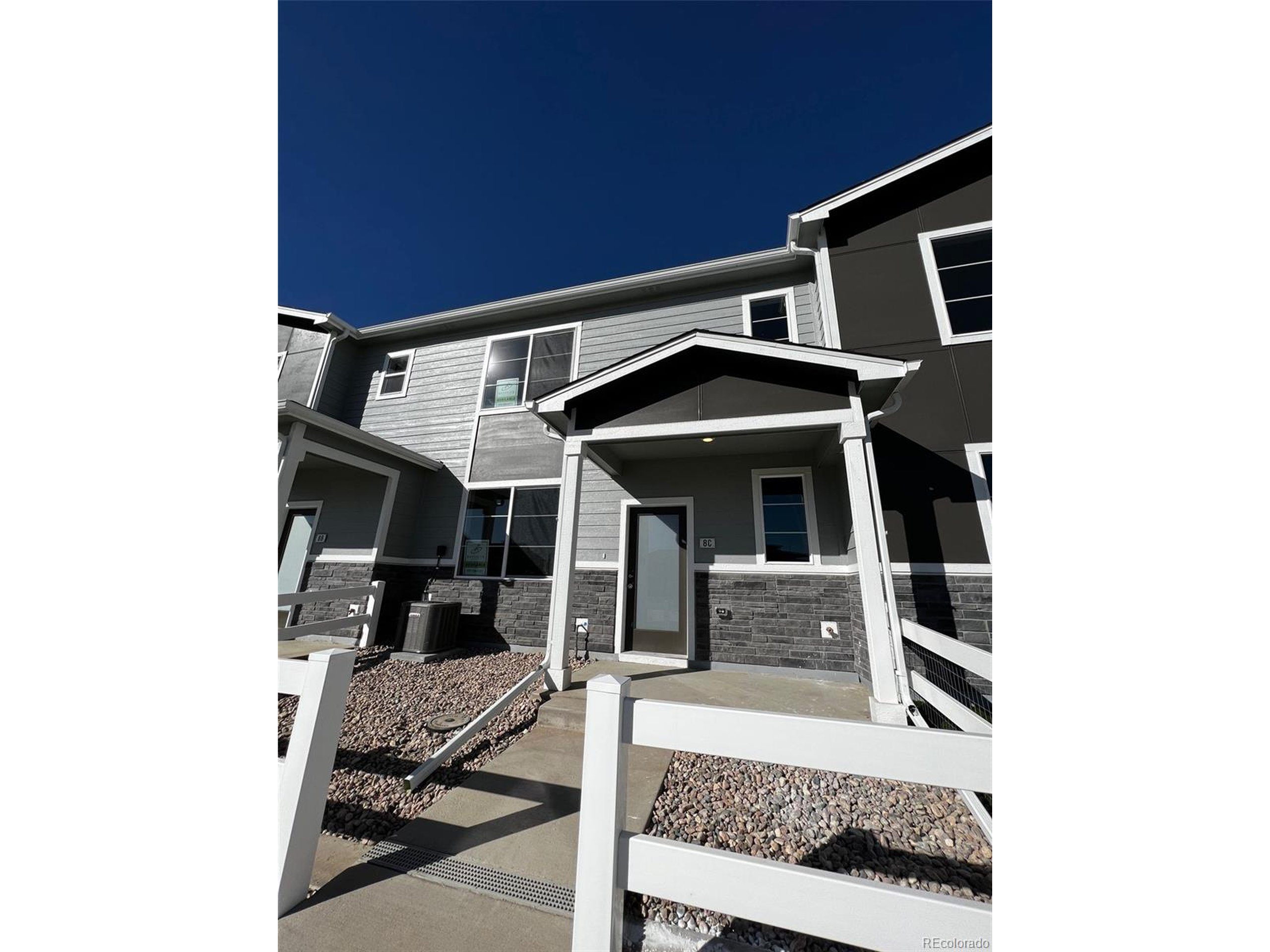 1353 Reynolds St Unit: 8C
