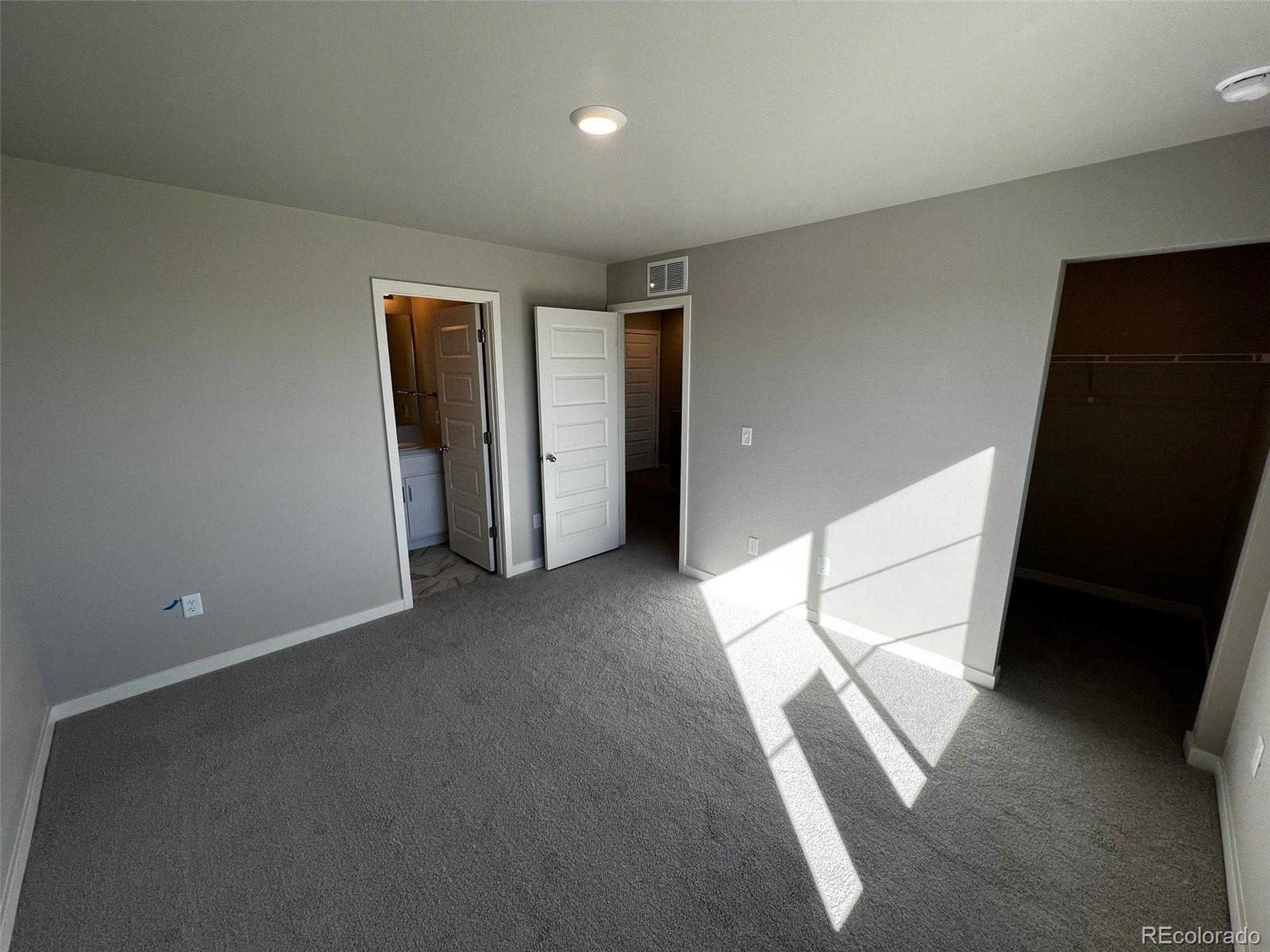 1353 Reynolds St Unit: 8C