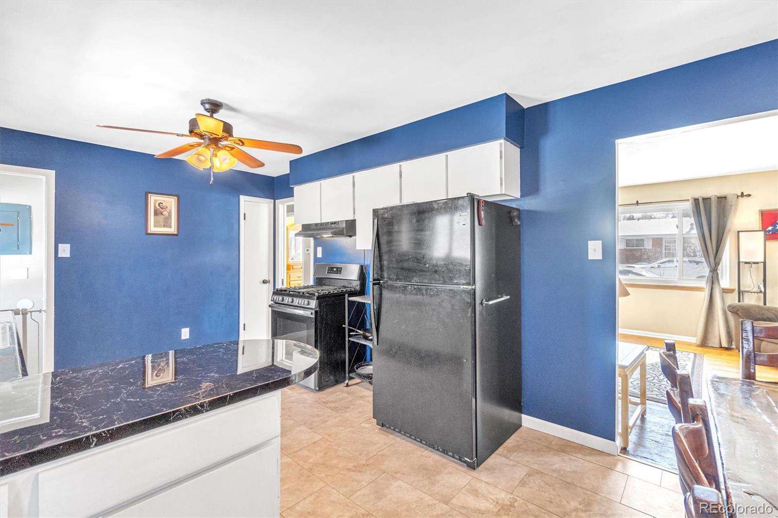 803 W Crestline Avenue