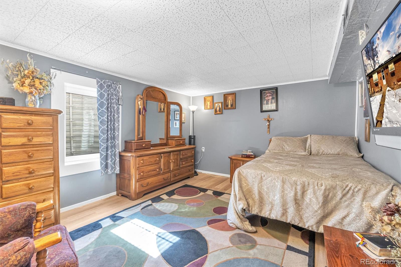 803 W Crestline Avenue
