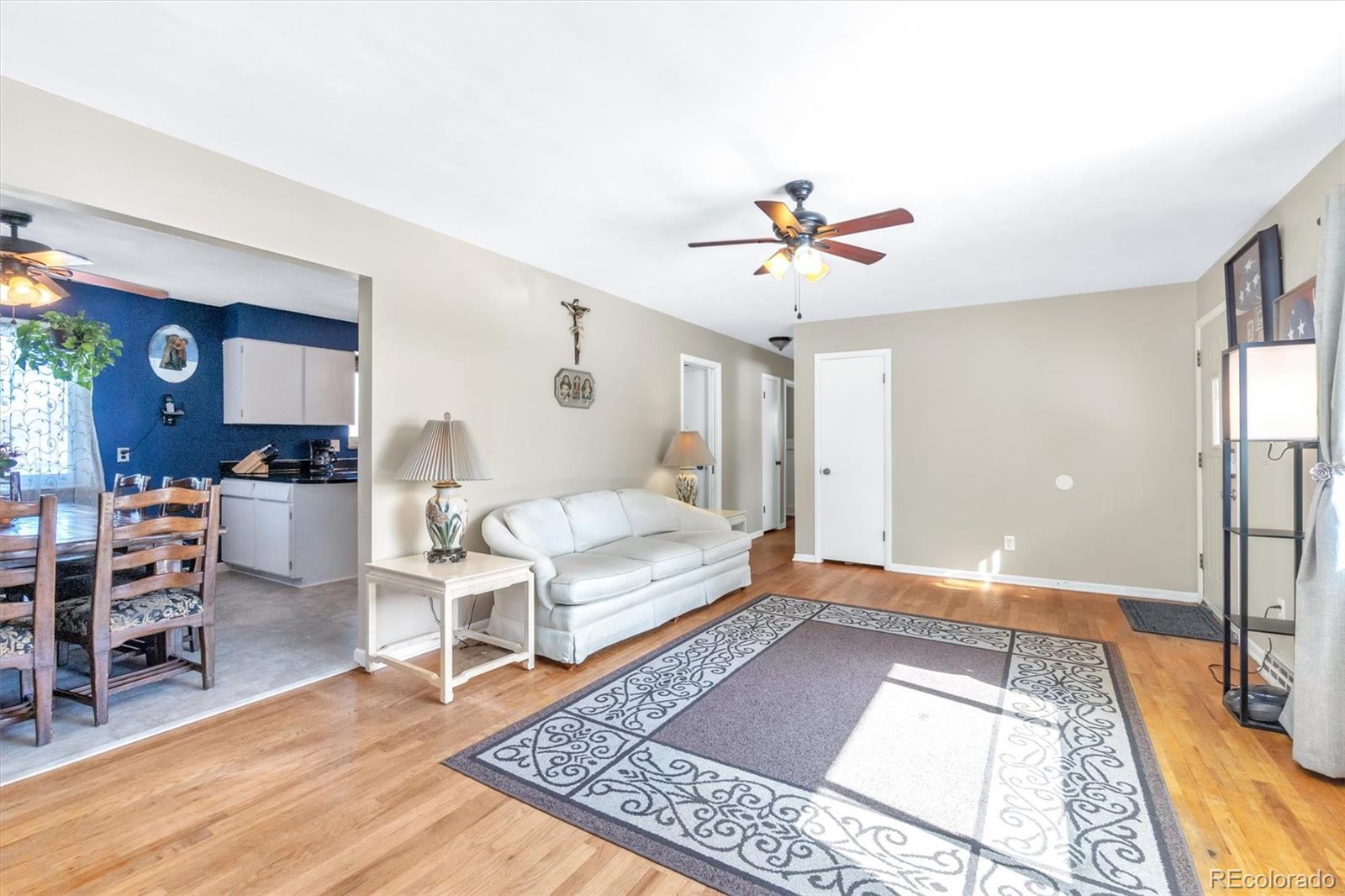 803 W Crestline Avenue