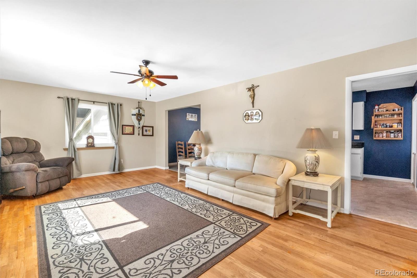 803 W Crestline Avenue