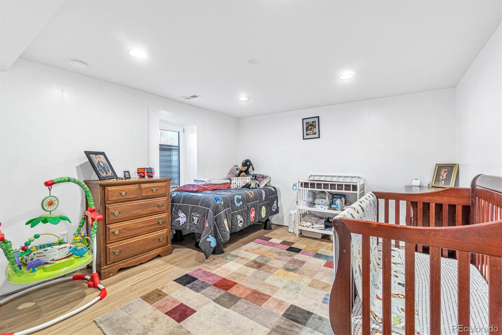 803 W Crestline Avenue