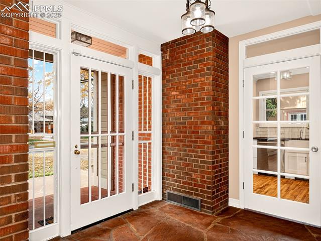 1619 Culebra Place