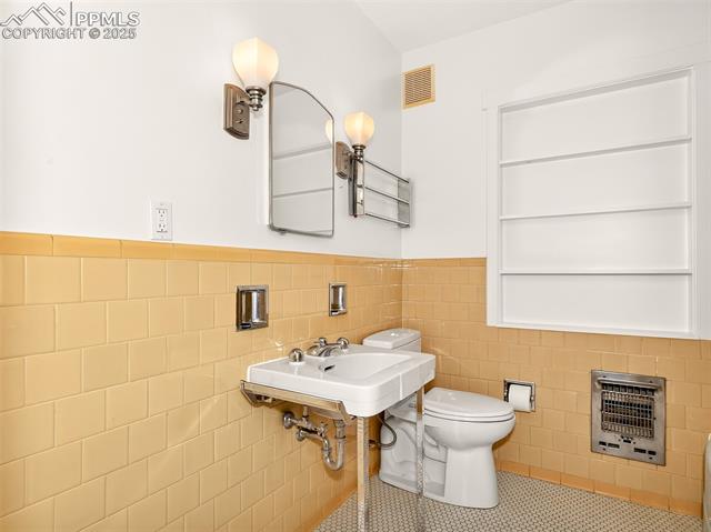 1619 Culebra Place