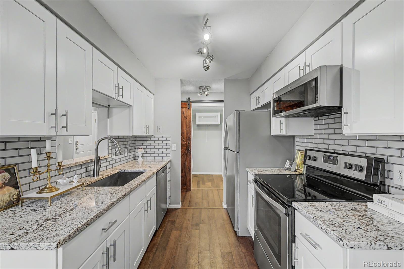 8100 W Quincy Avenue Unit: L7