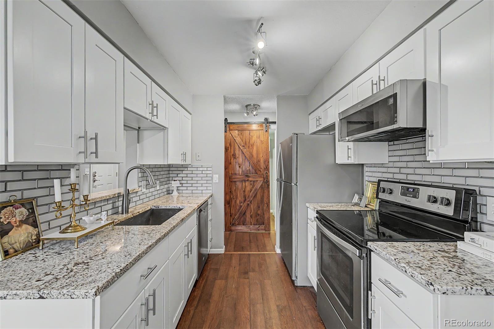8100 W Quincy Avenue Unit: L7