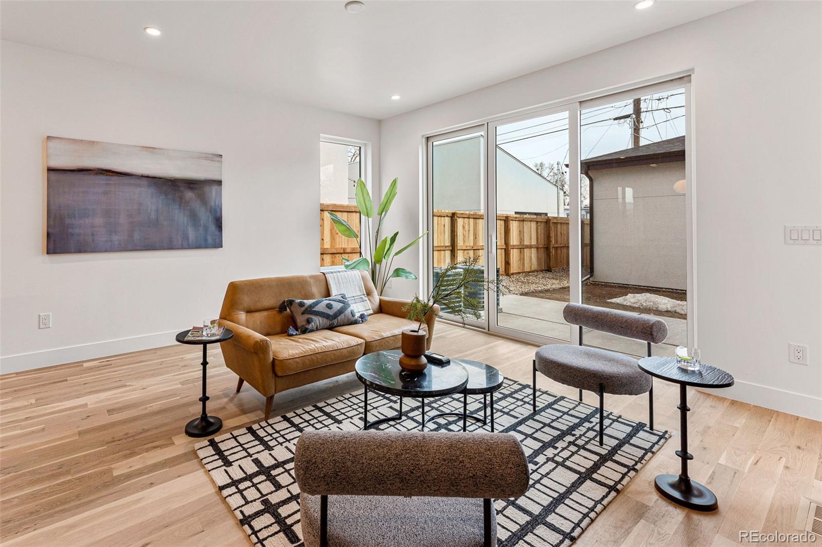 2406 S Bannock