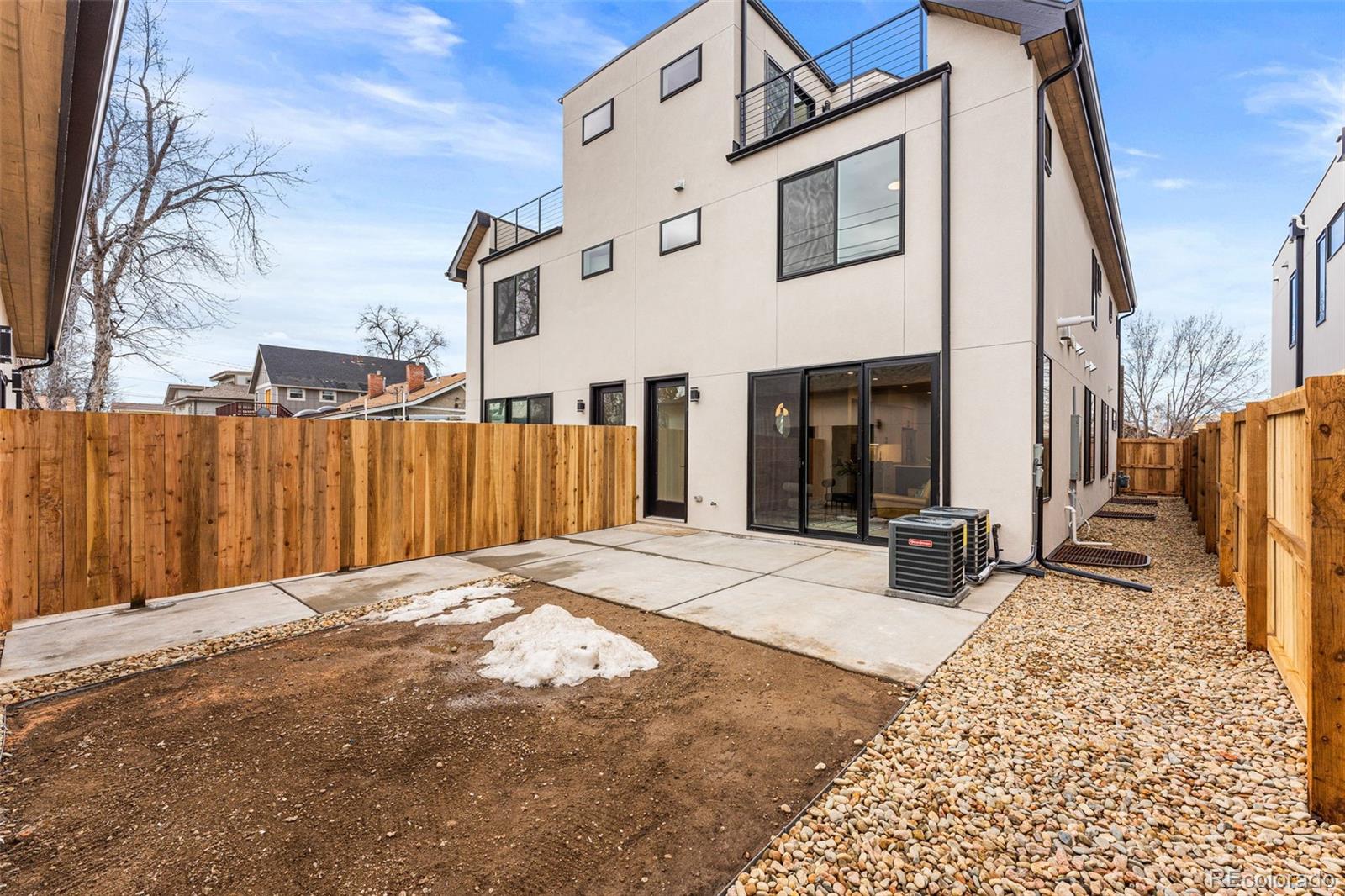 2406 S Bannock