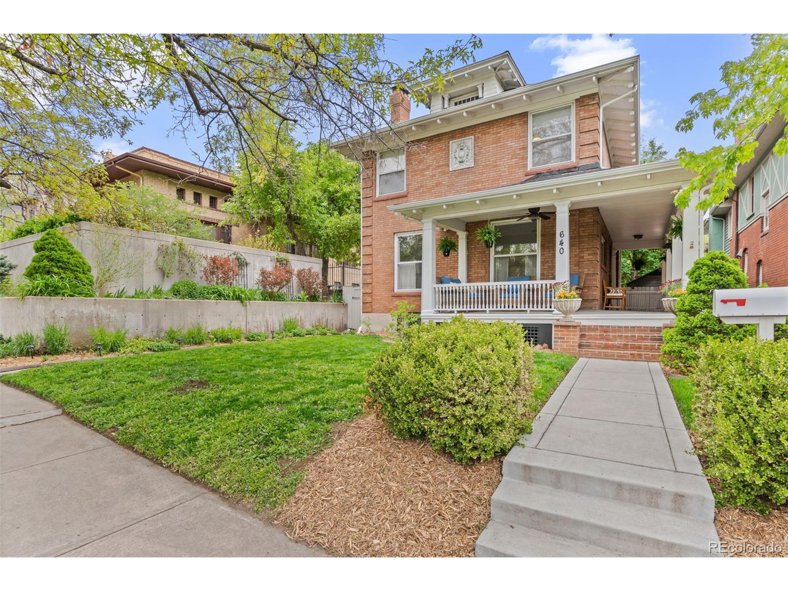 640 N Clarkson St
