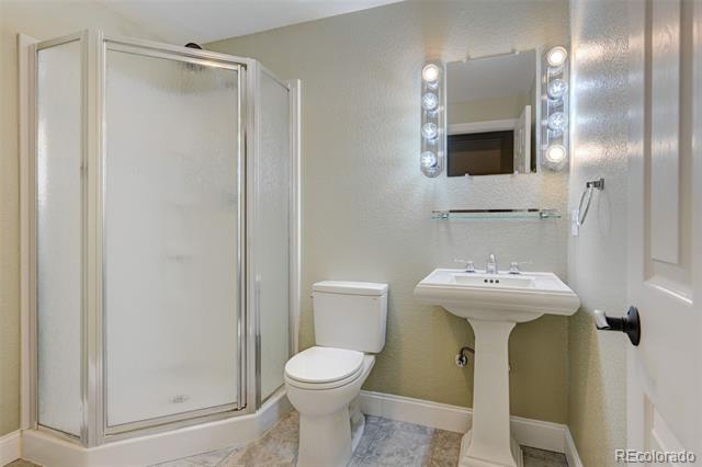 1872 E 164th Place