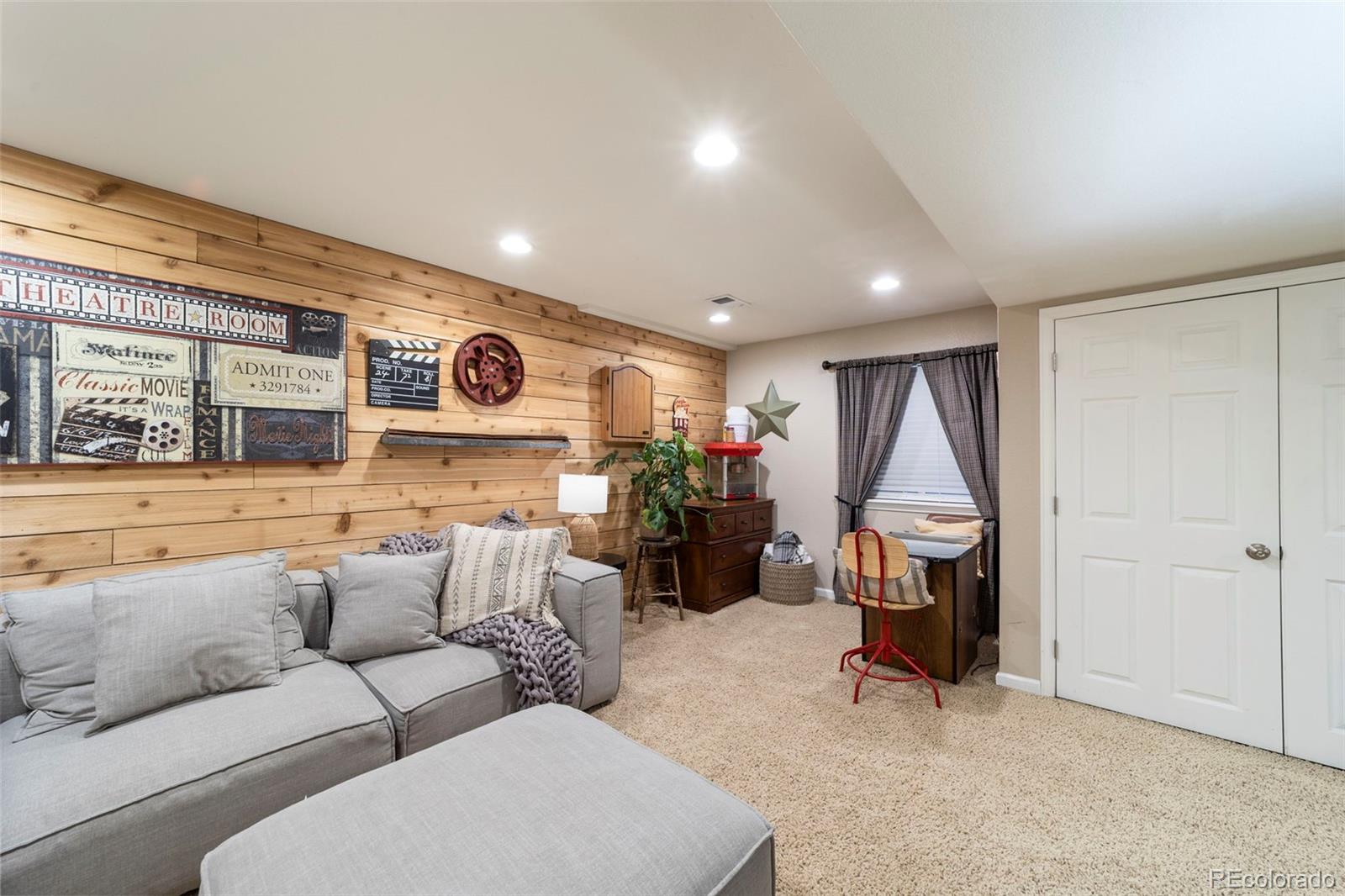 19101 E Crestridge Circle