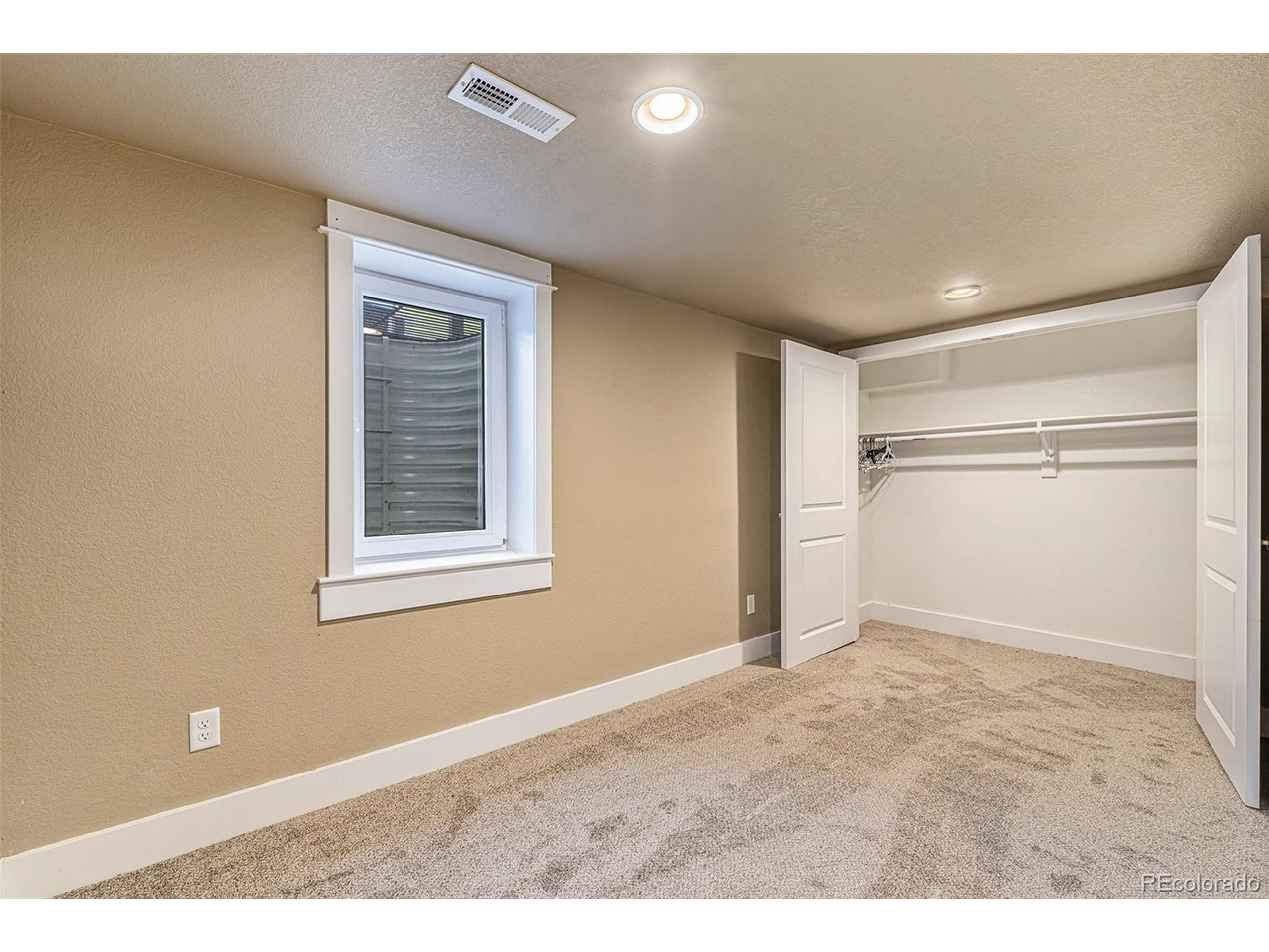 4293 Graham Ct