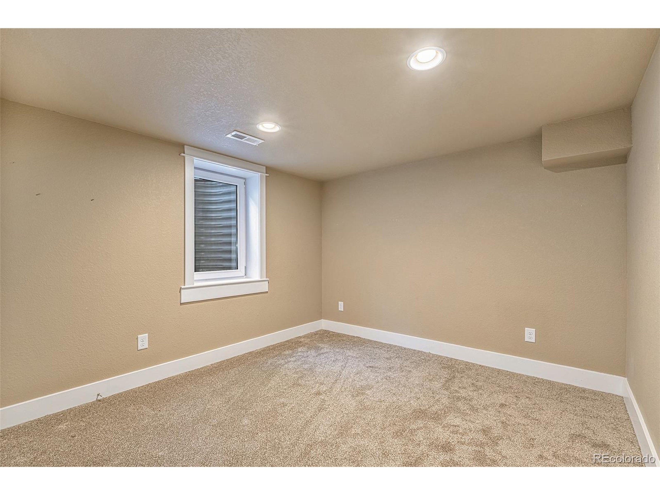 4293 Graham Ct