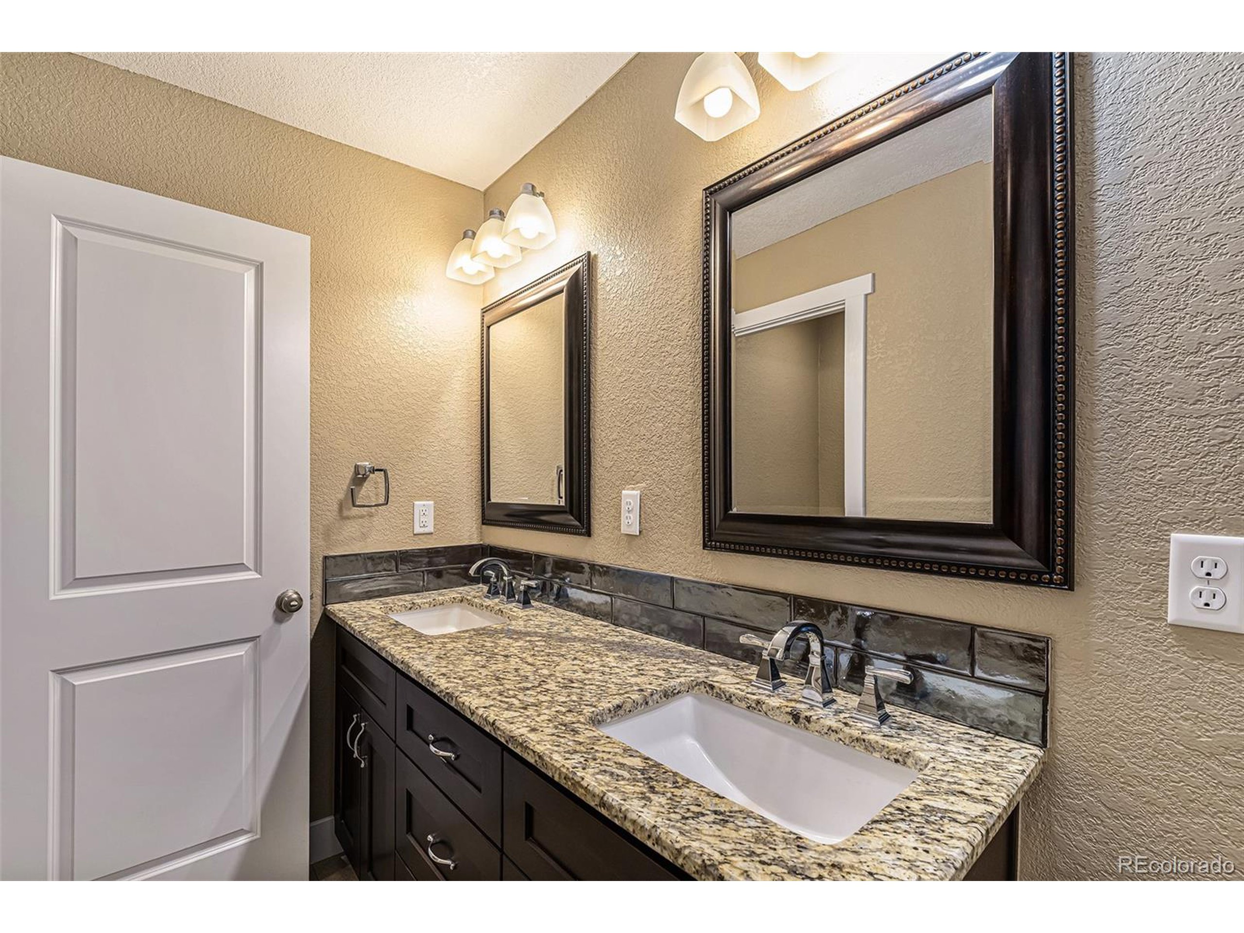 4293 Graham Ct