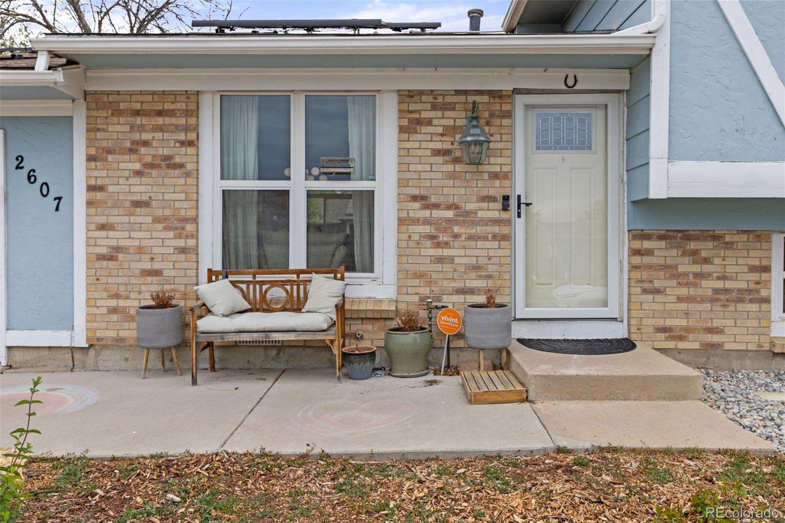 2607 W 100th Place