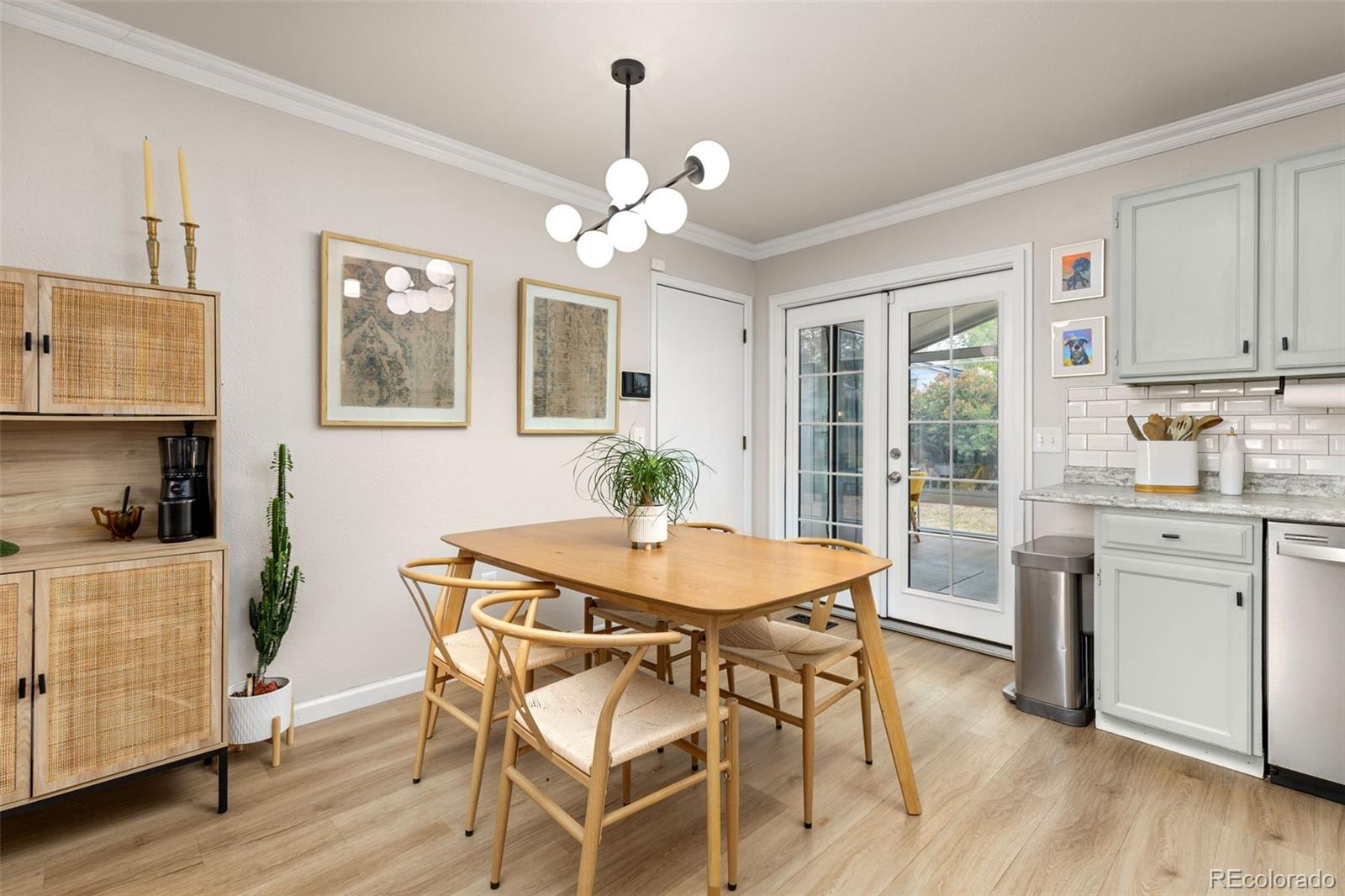 2607 W 100th Place