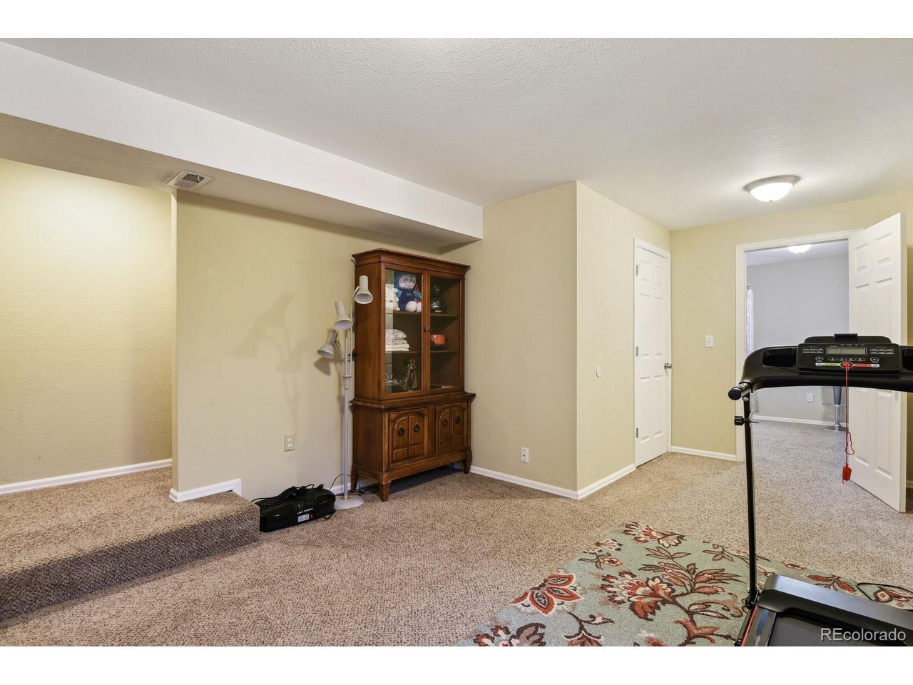 384 Woodson Dr