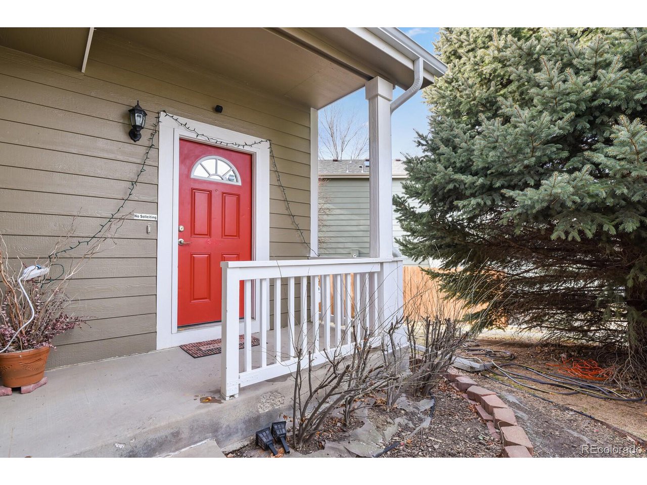 384 Woodson Dr