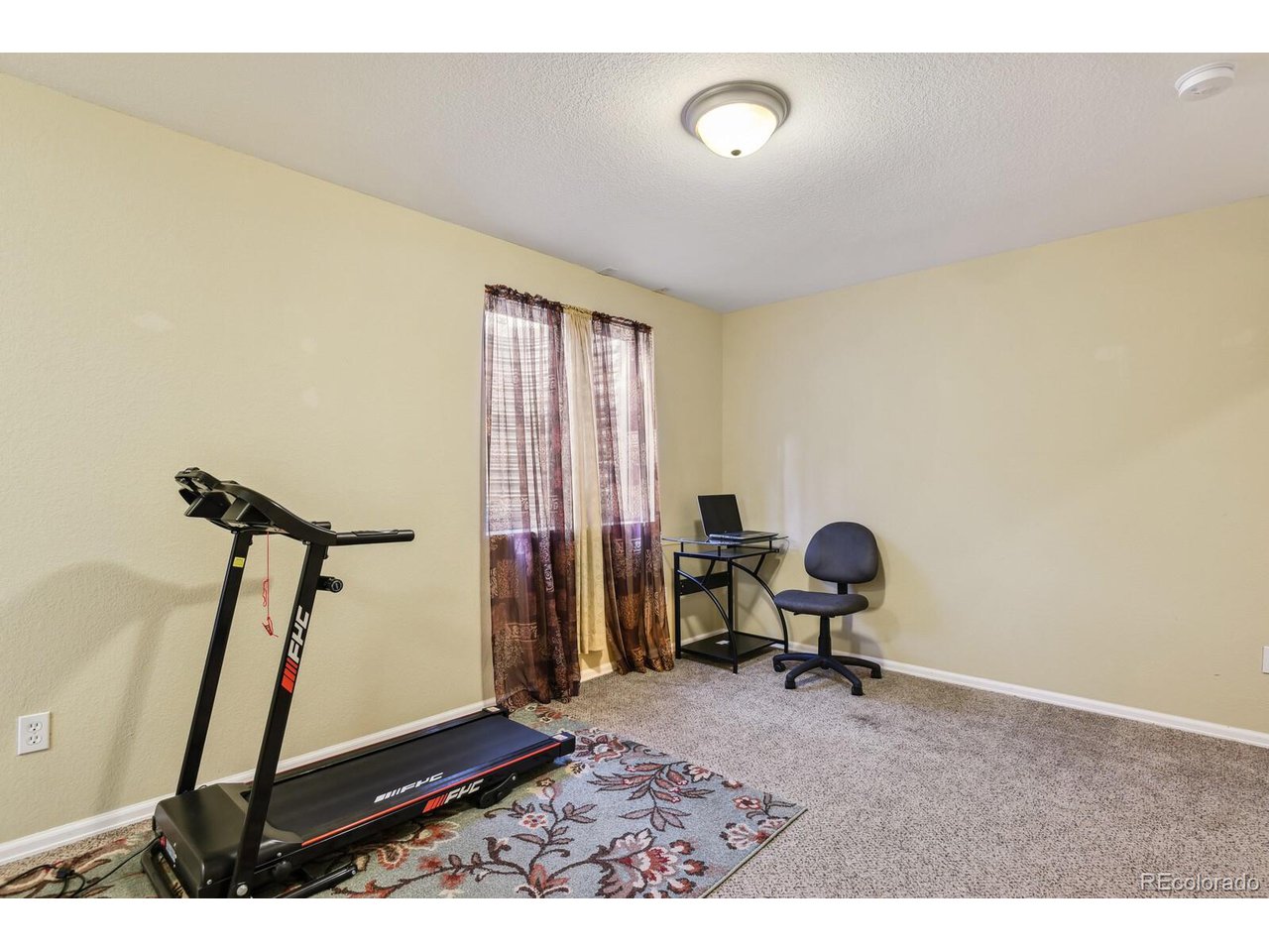 384 Woodson Dr