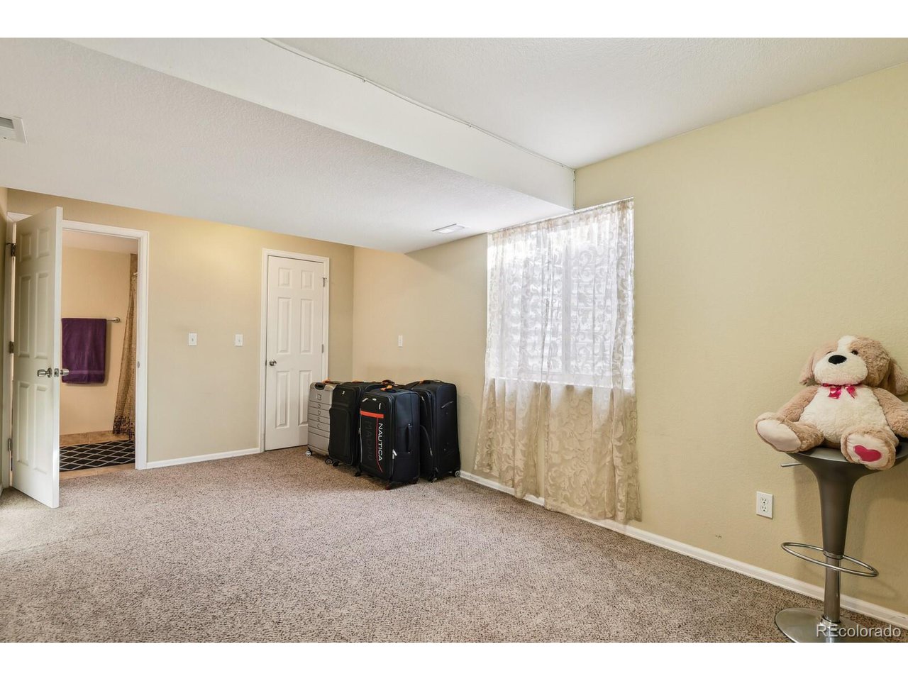 384 Woodson Dr