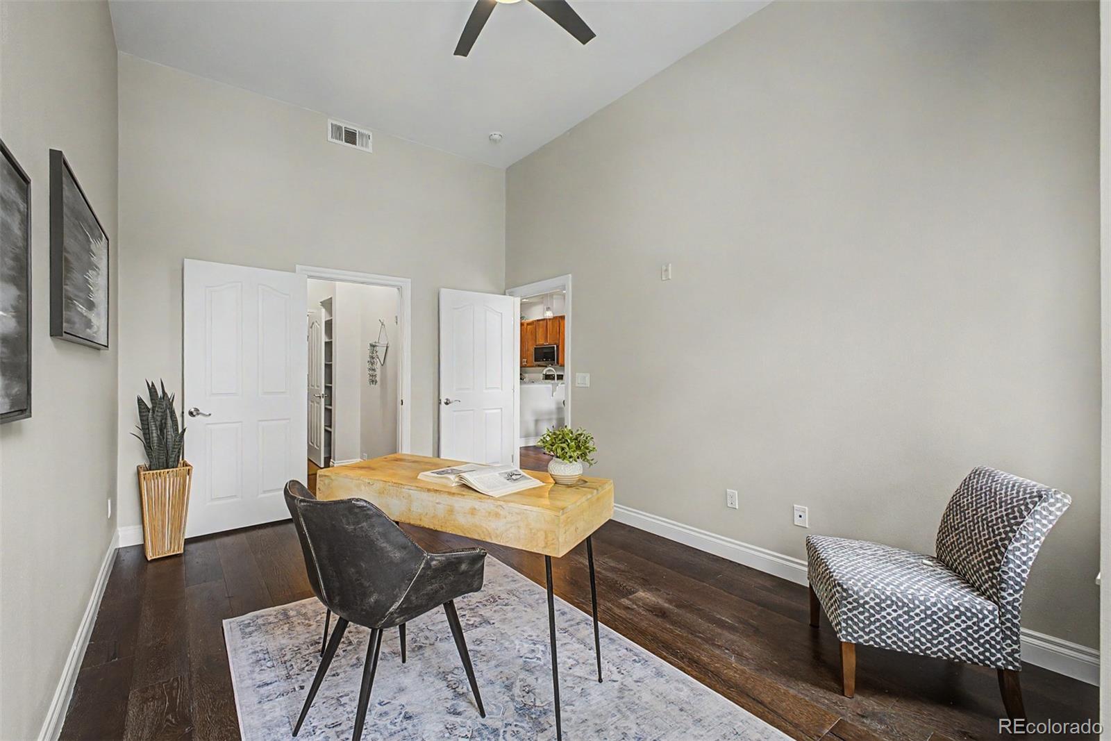 1700 N Emerson Street Unit: 205
