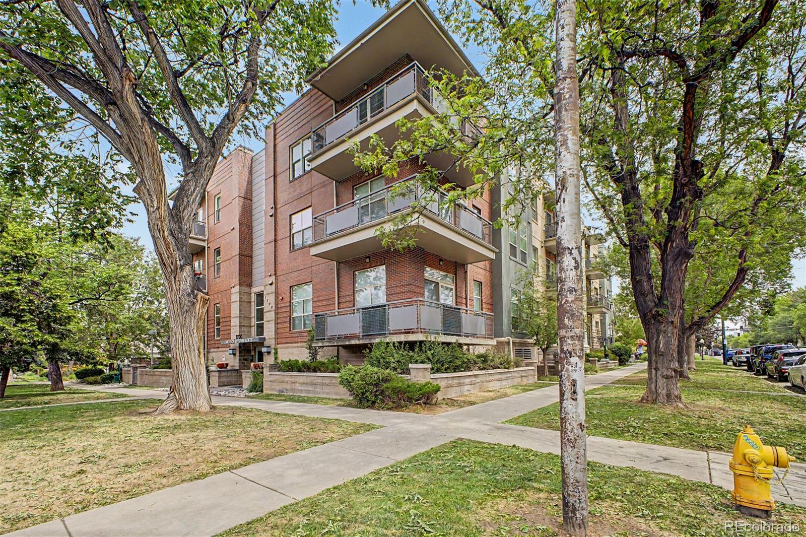 1700 N Emerson Street Unit: 205