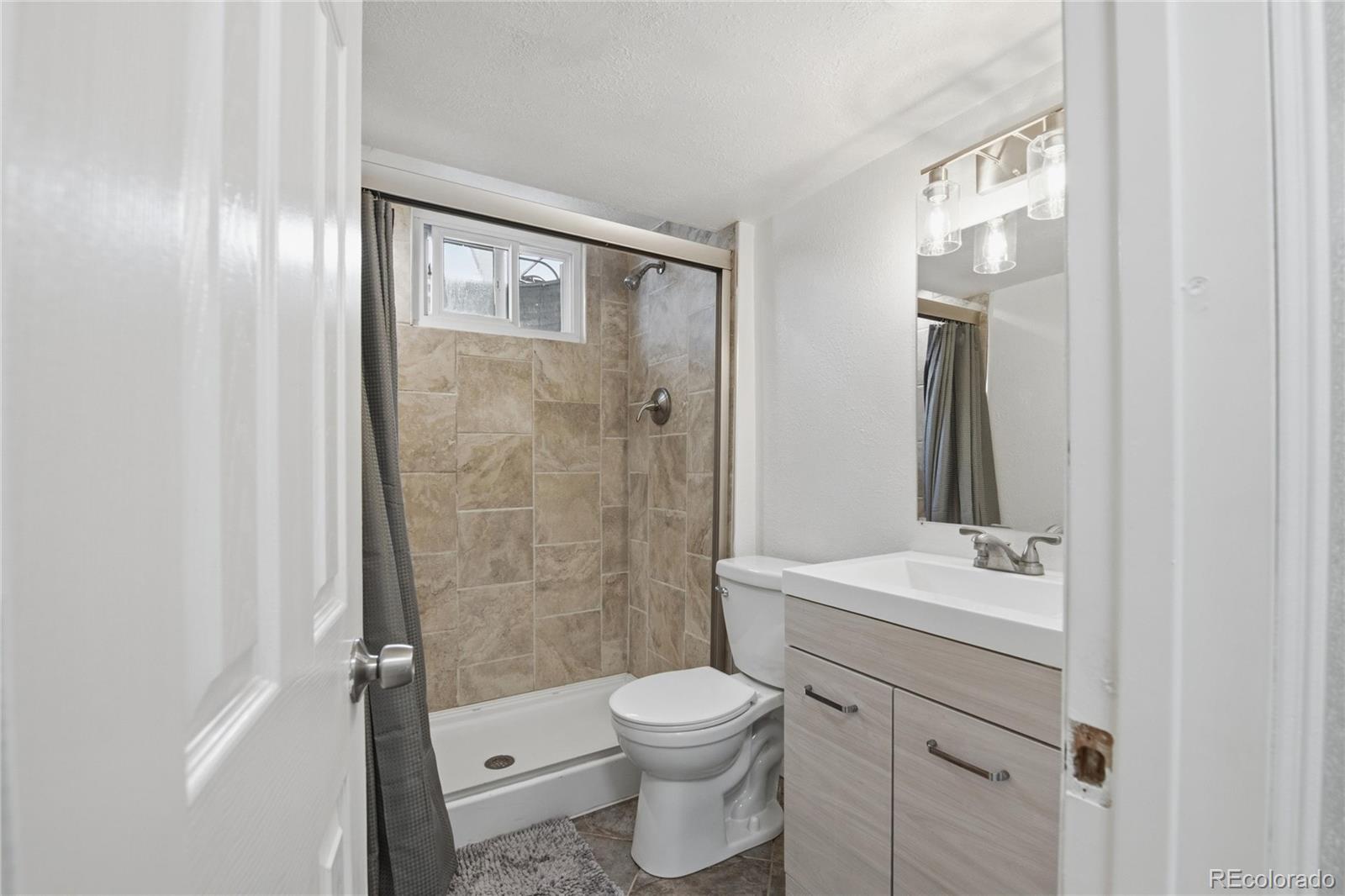 580 W 79th Place