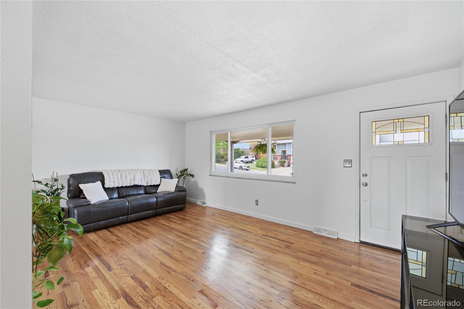 580 W 79th Place