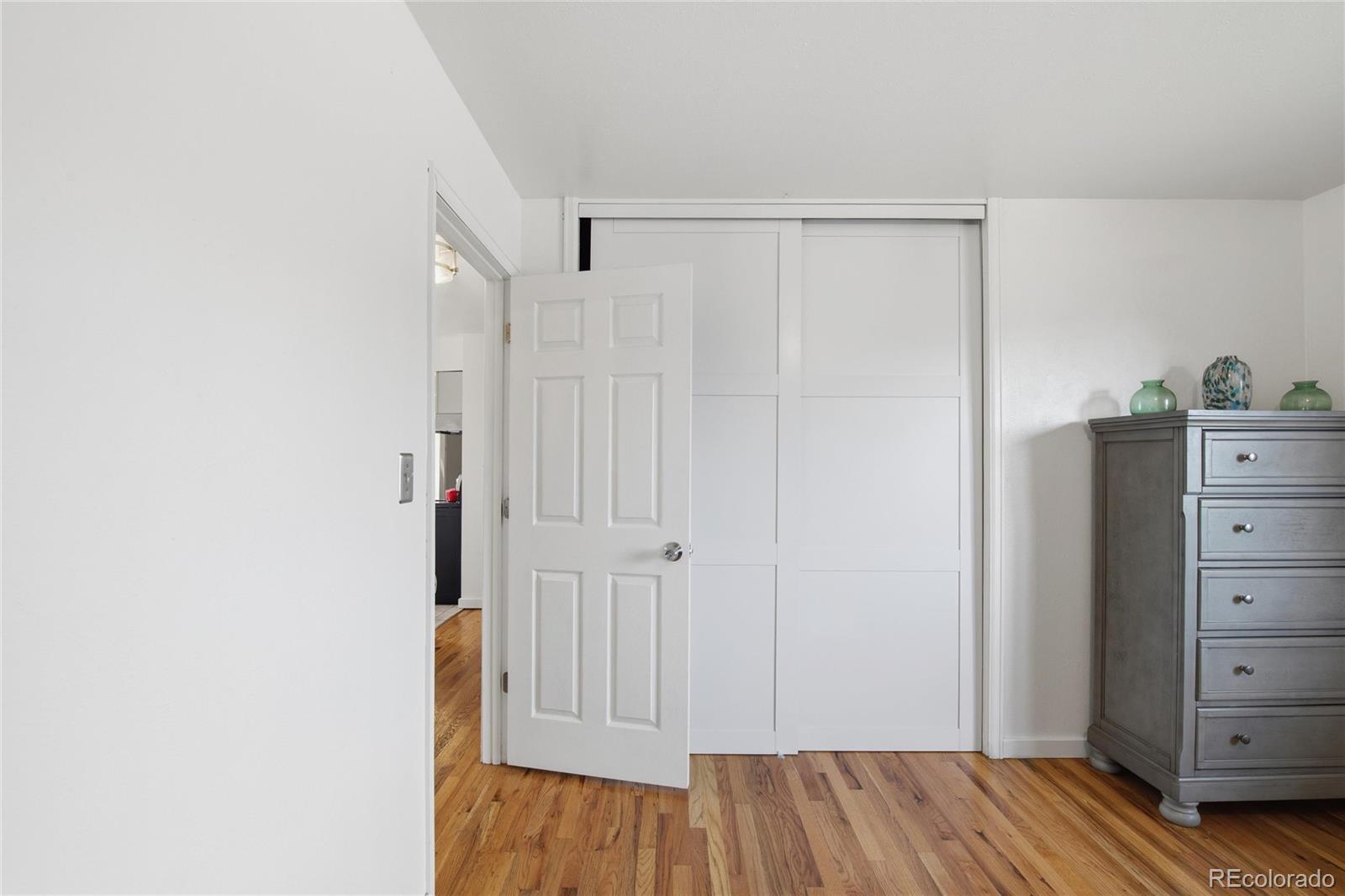 580 W 79th Place