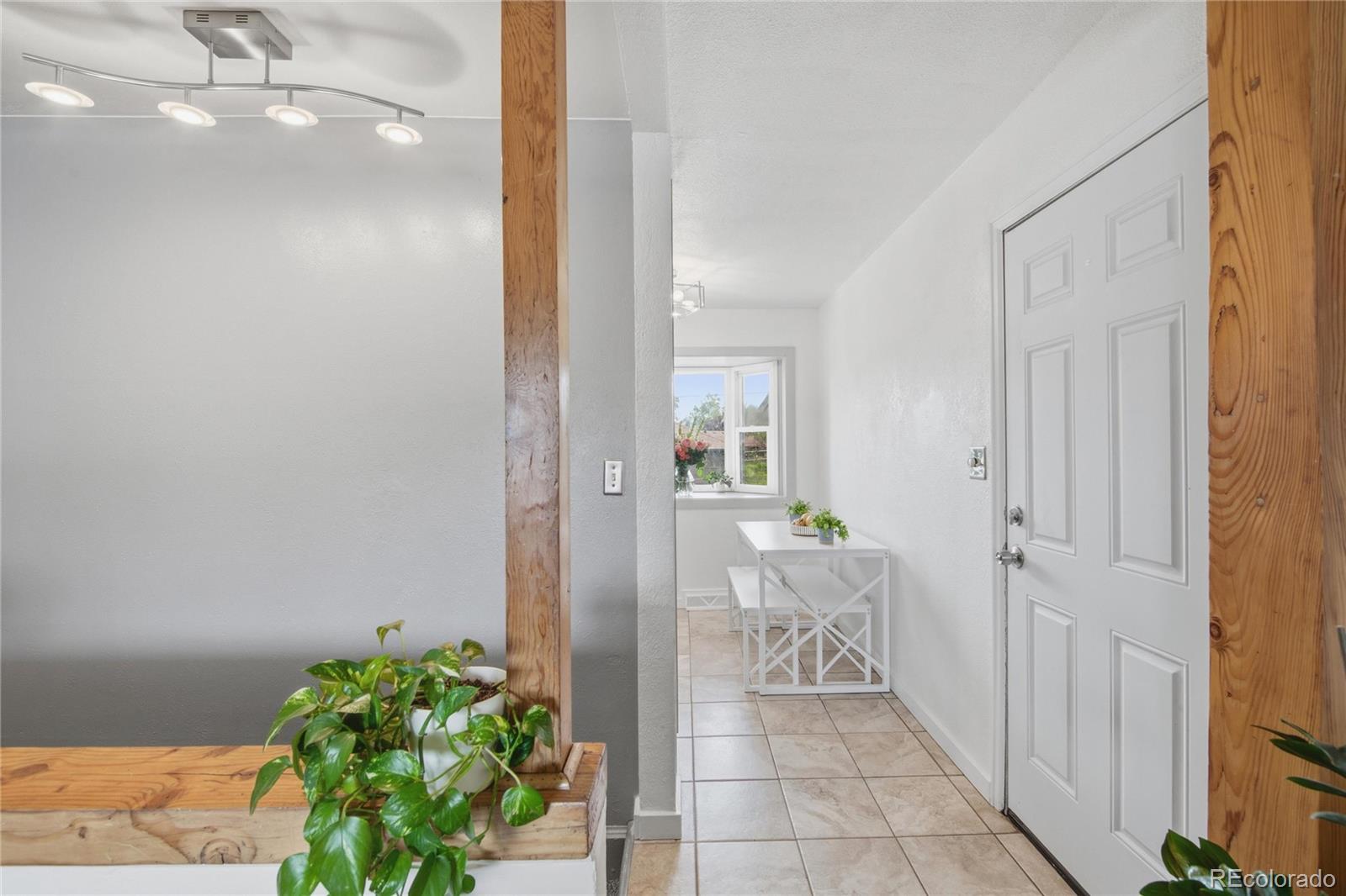580 W 79th Place
