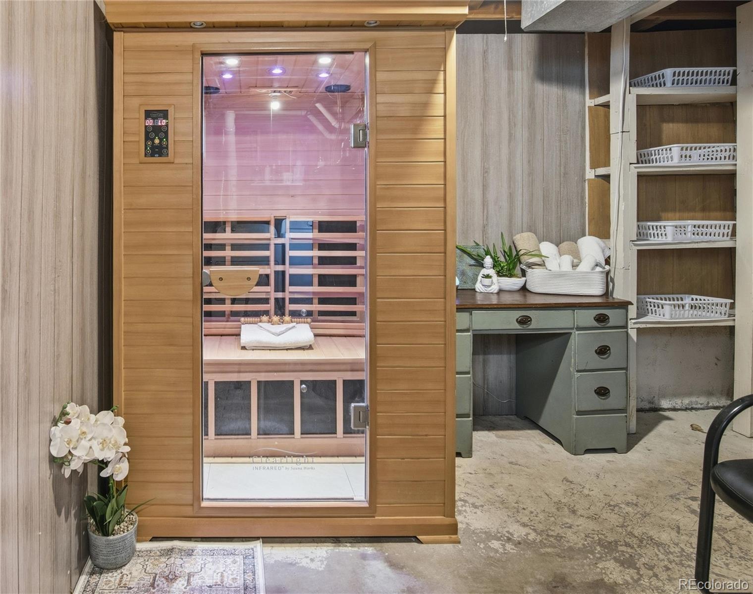 580 W 79th Place