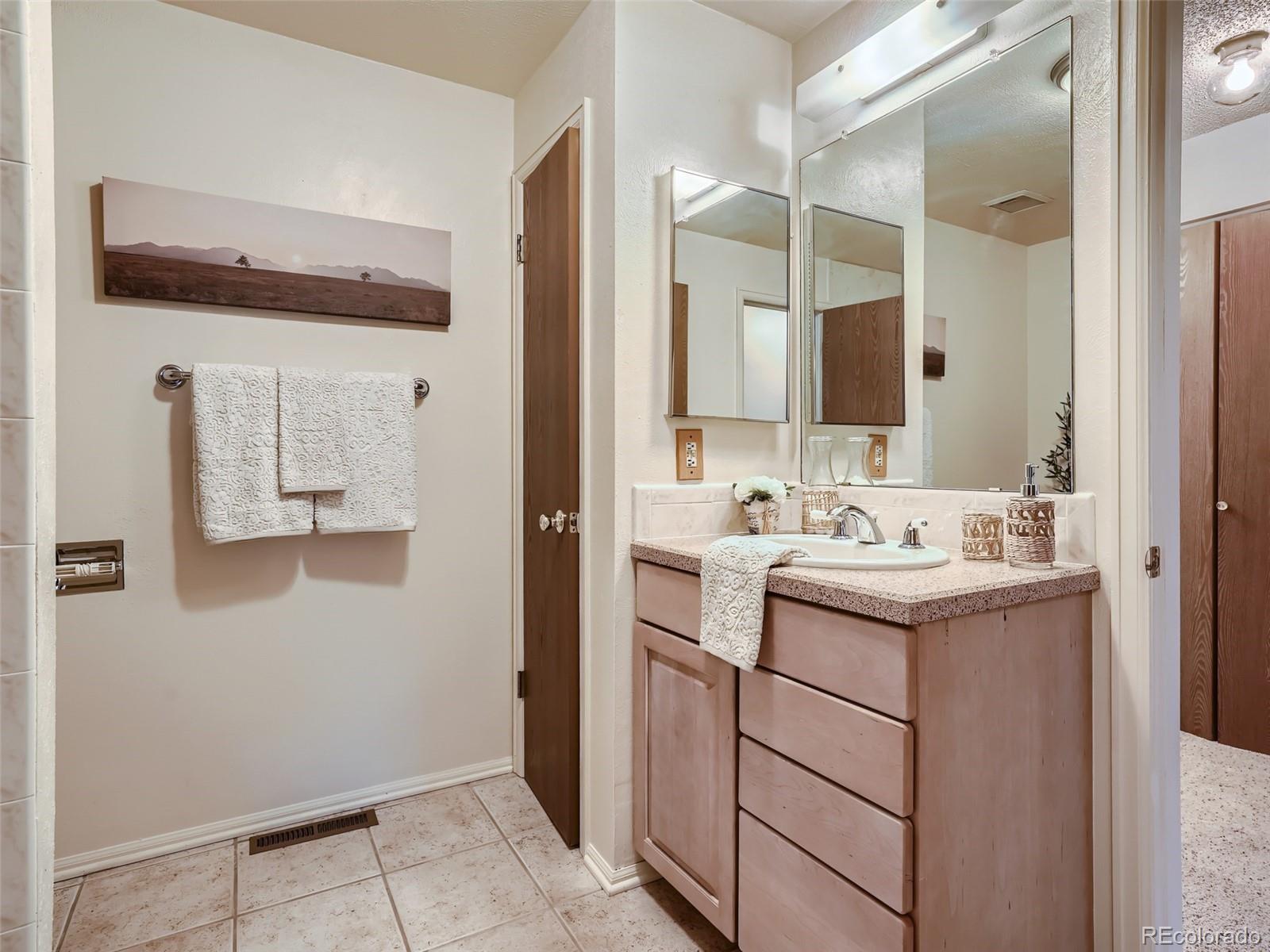 5565 W 76th Avenue Unit: 1201