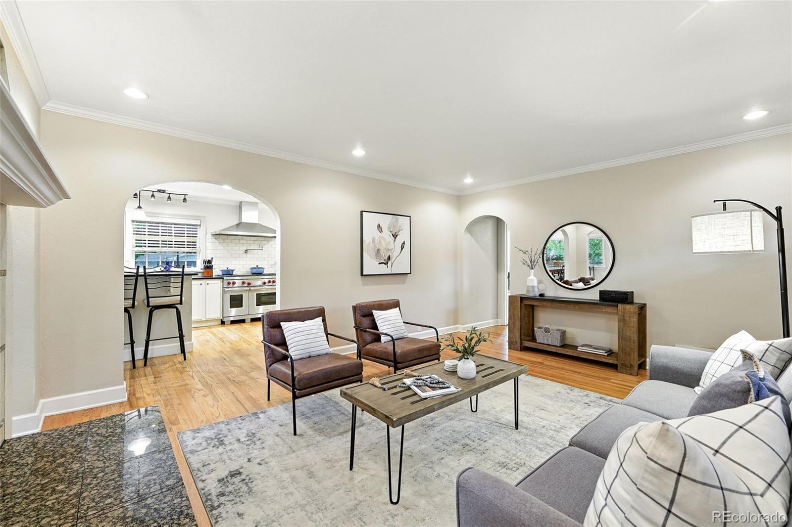 1101 Pikeview Street