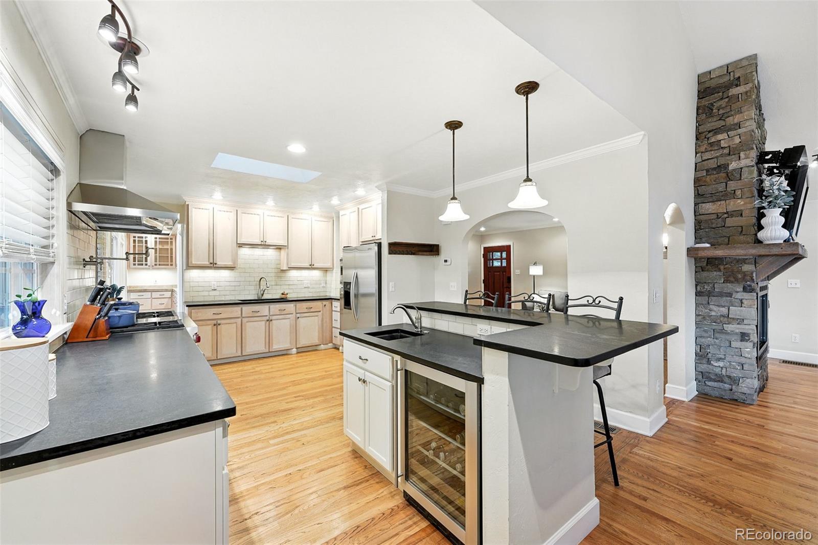 1101 Pikeview Street