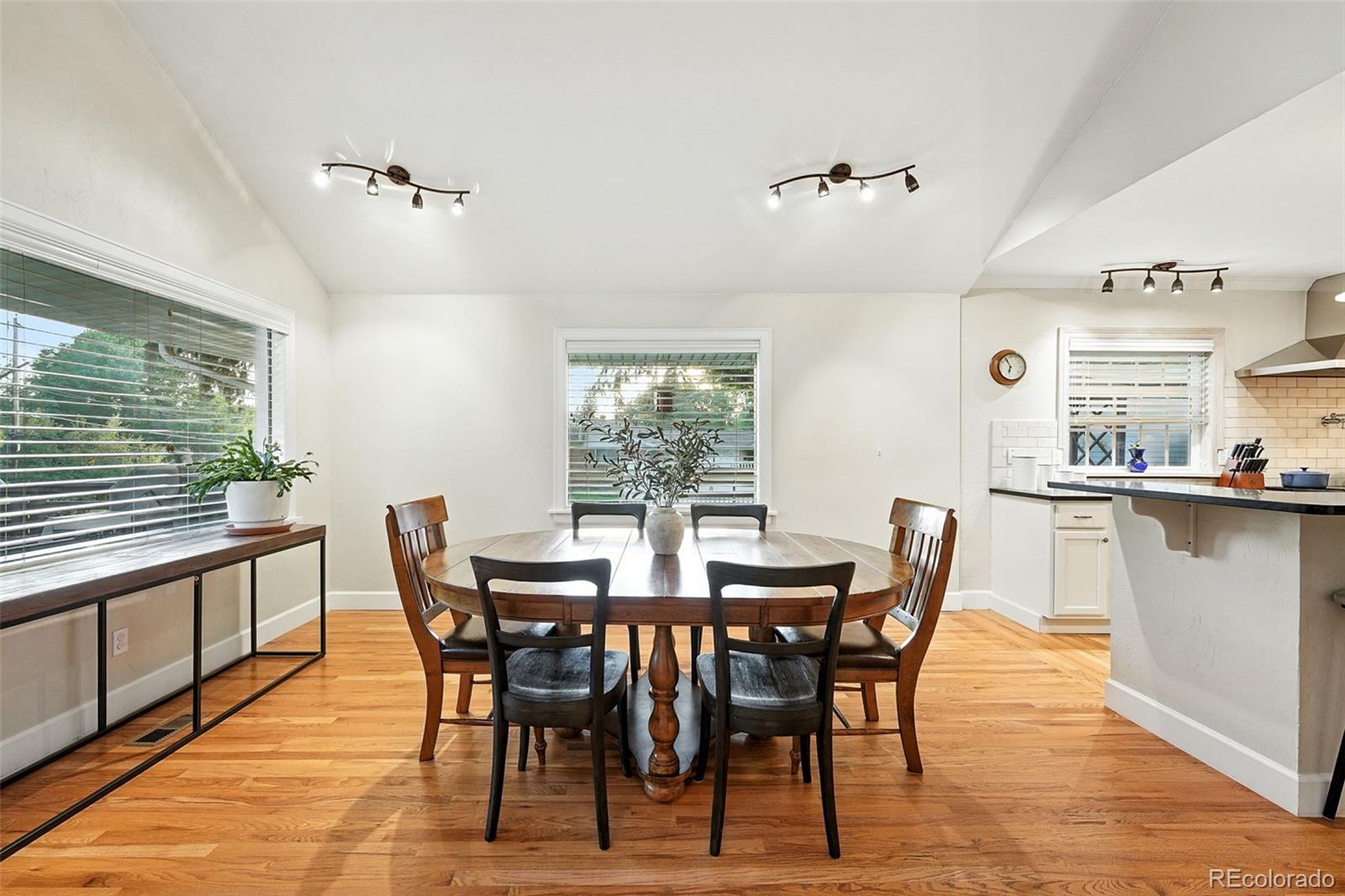 1101 Pikeview Street