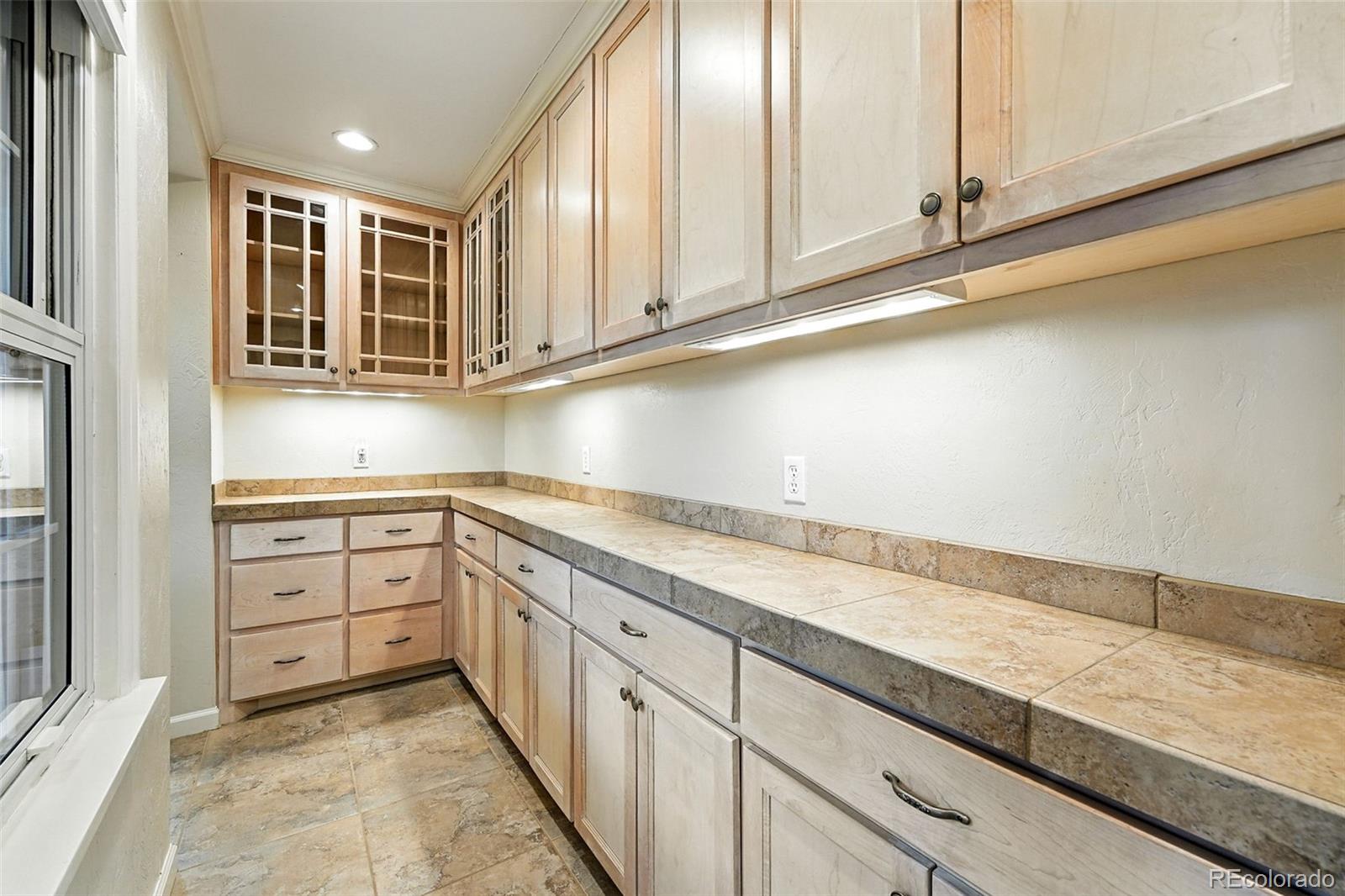 1101 Pikeview Street