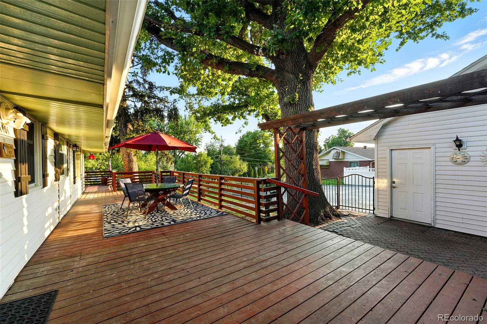 1101 Pikeview Street