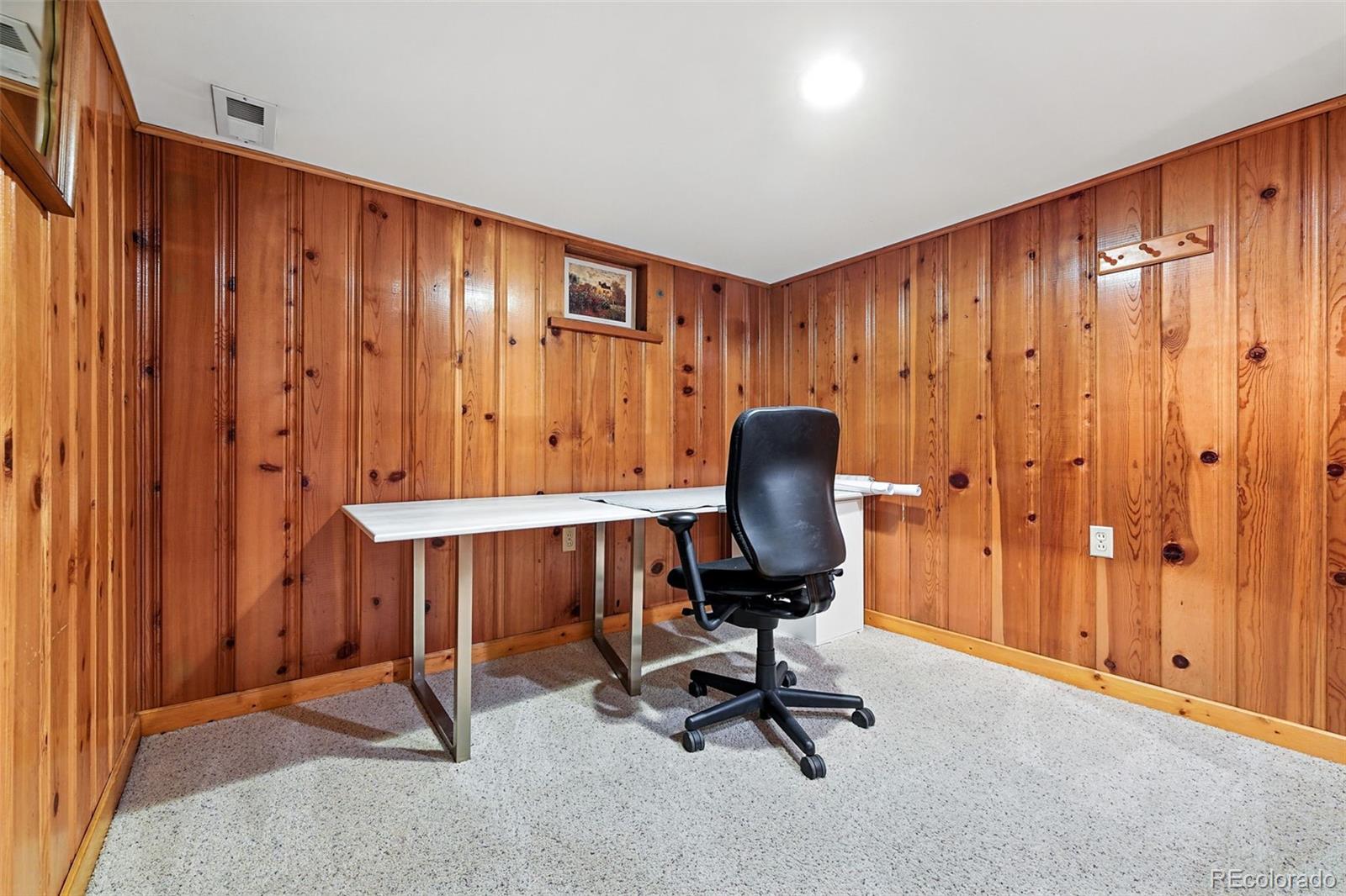 1101 Pikeview Street