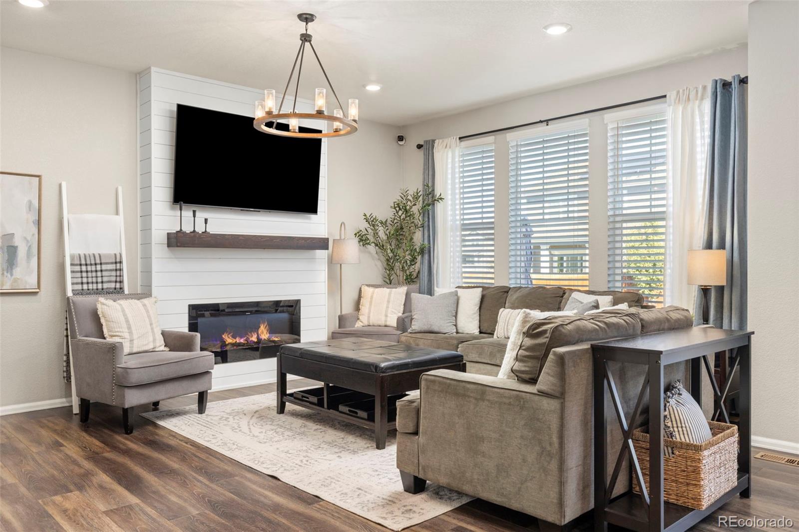 24723 E Tennessee Place