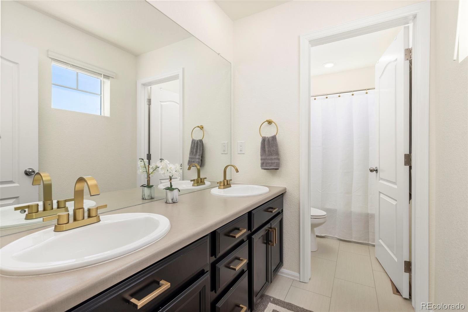 24723 E Tennessee Place