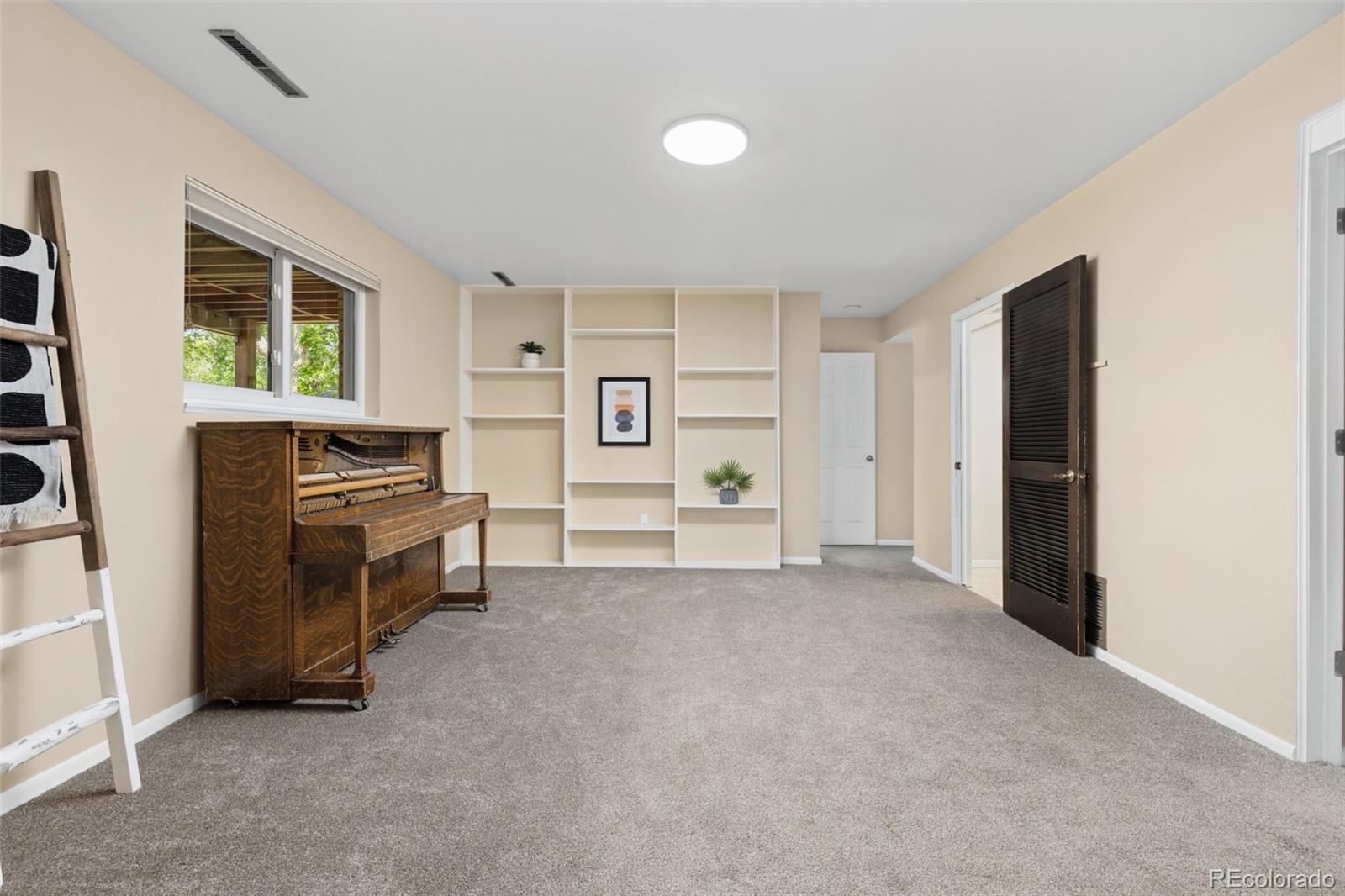 1292 Cedar Street