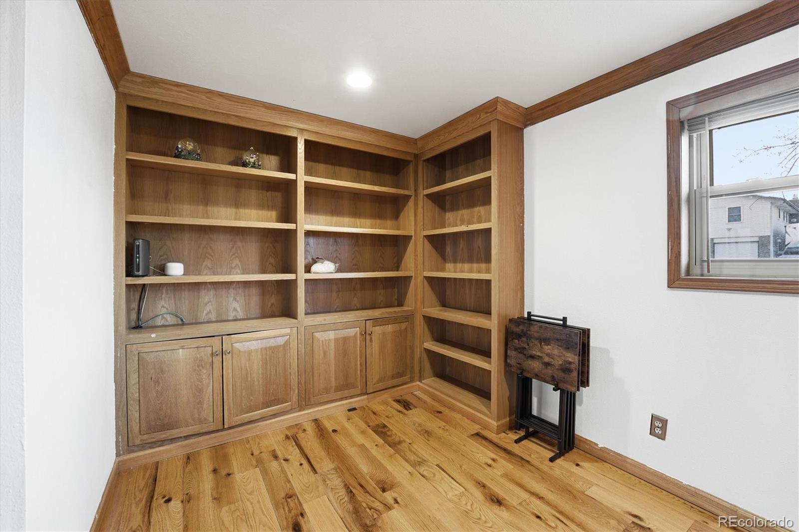 412 S Devinney Street