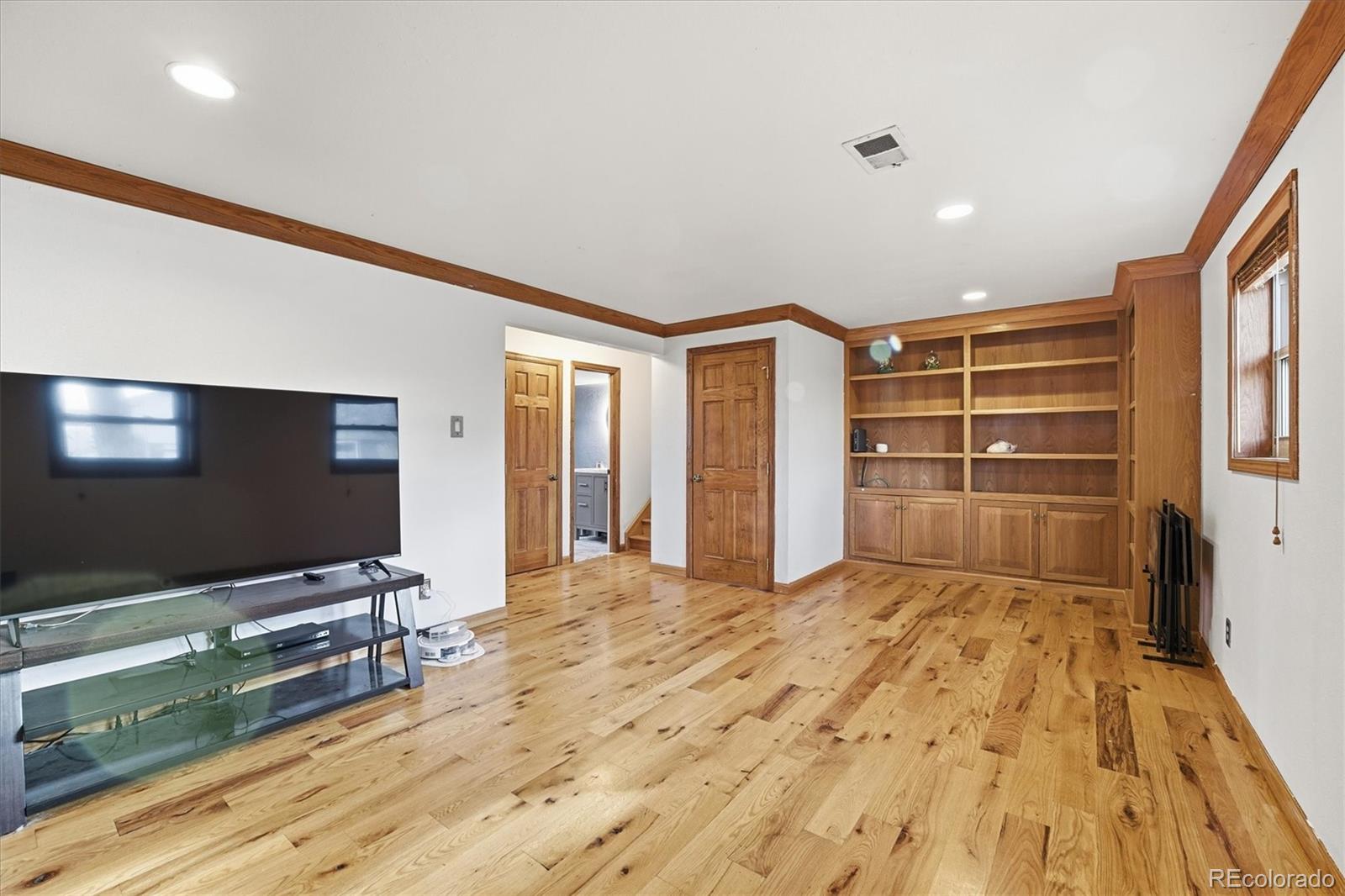 412 S Devinney Street