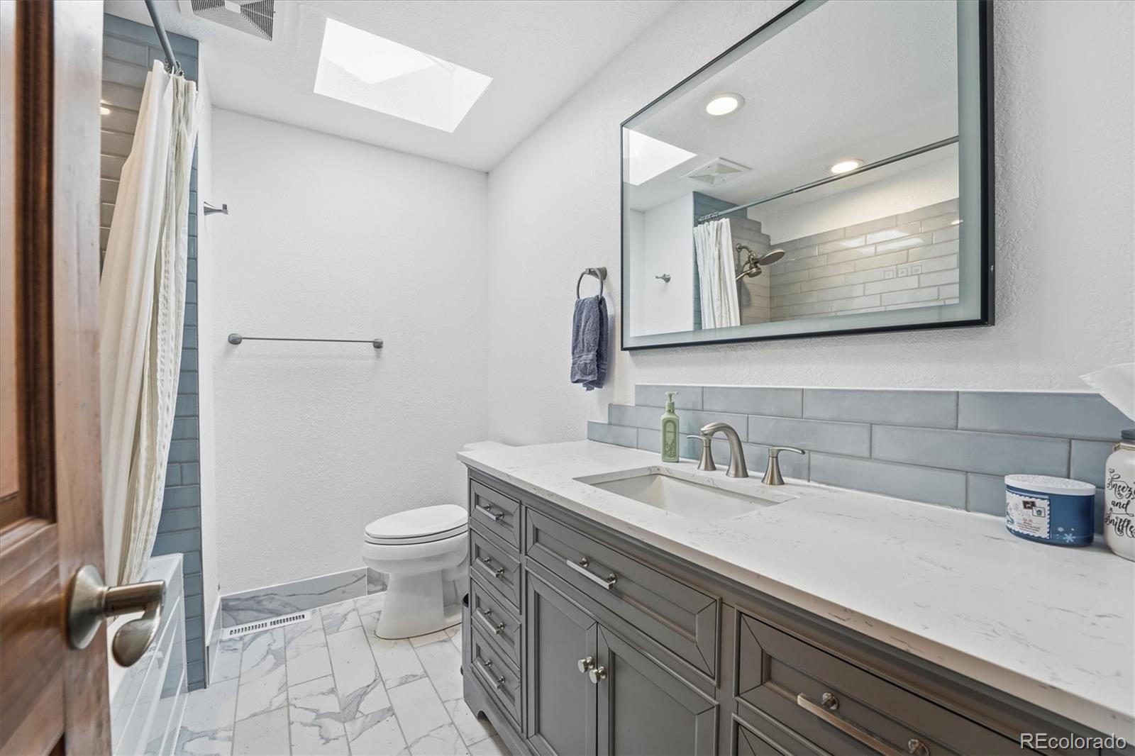 412 S Devinney Street