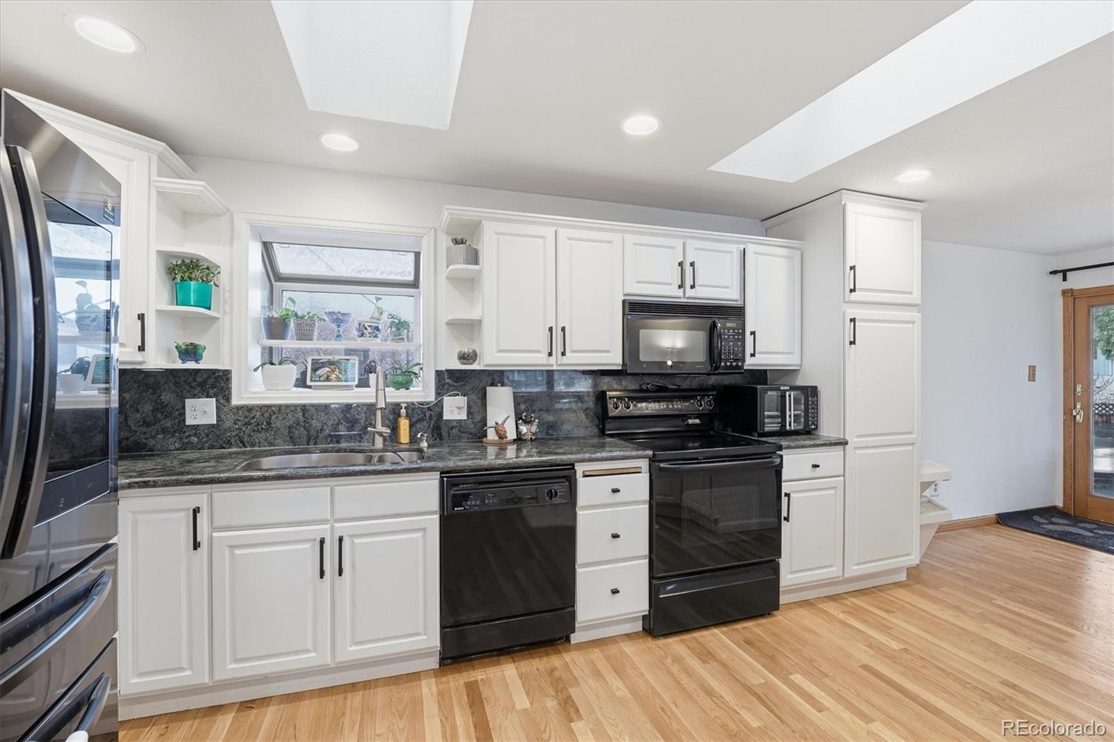 412 S Devinney Street